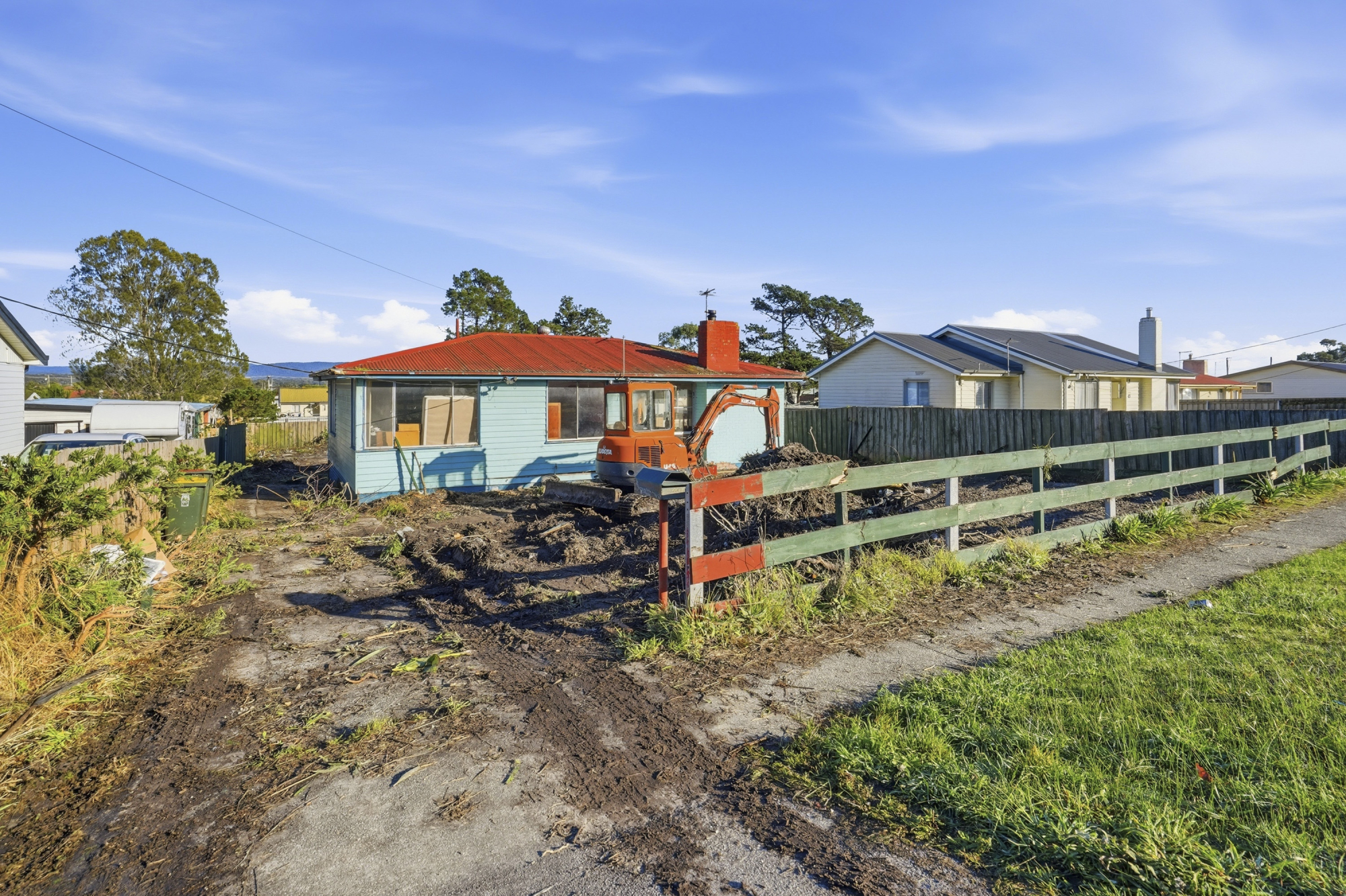 81 Friend Street, George Town