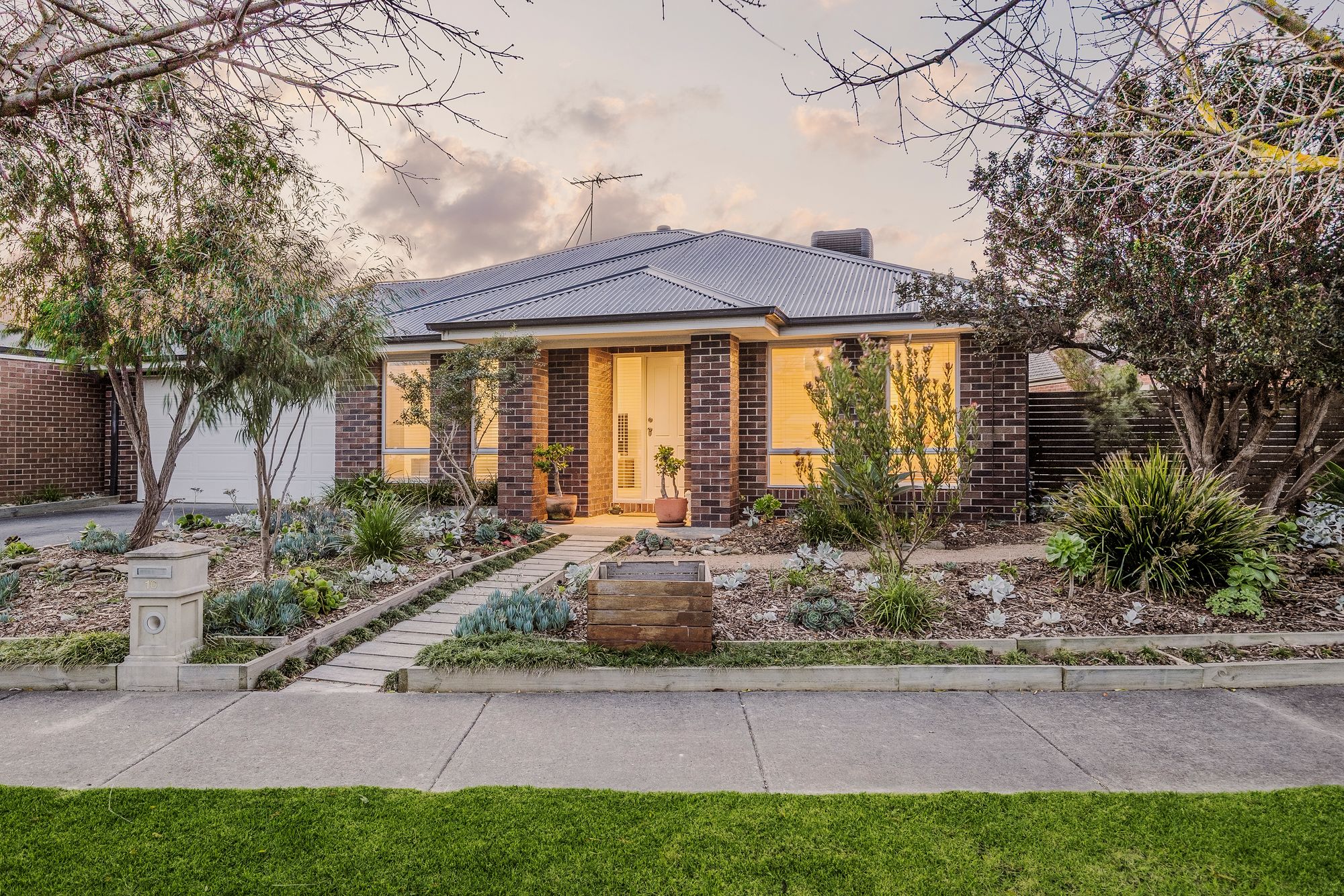 Listing image for 10 Mistybrook Place, ARMSTRONG CREEK  VIC  3217