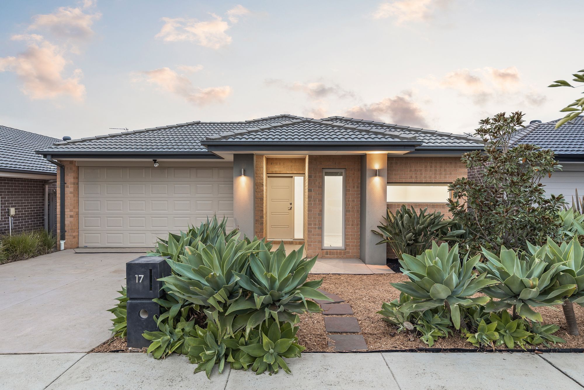 Listing image for 17 Decourcy Way, ARMSTRONG CREEK  VIC  3217