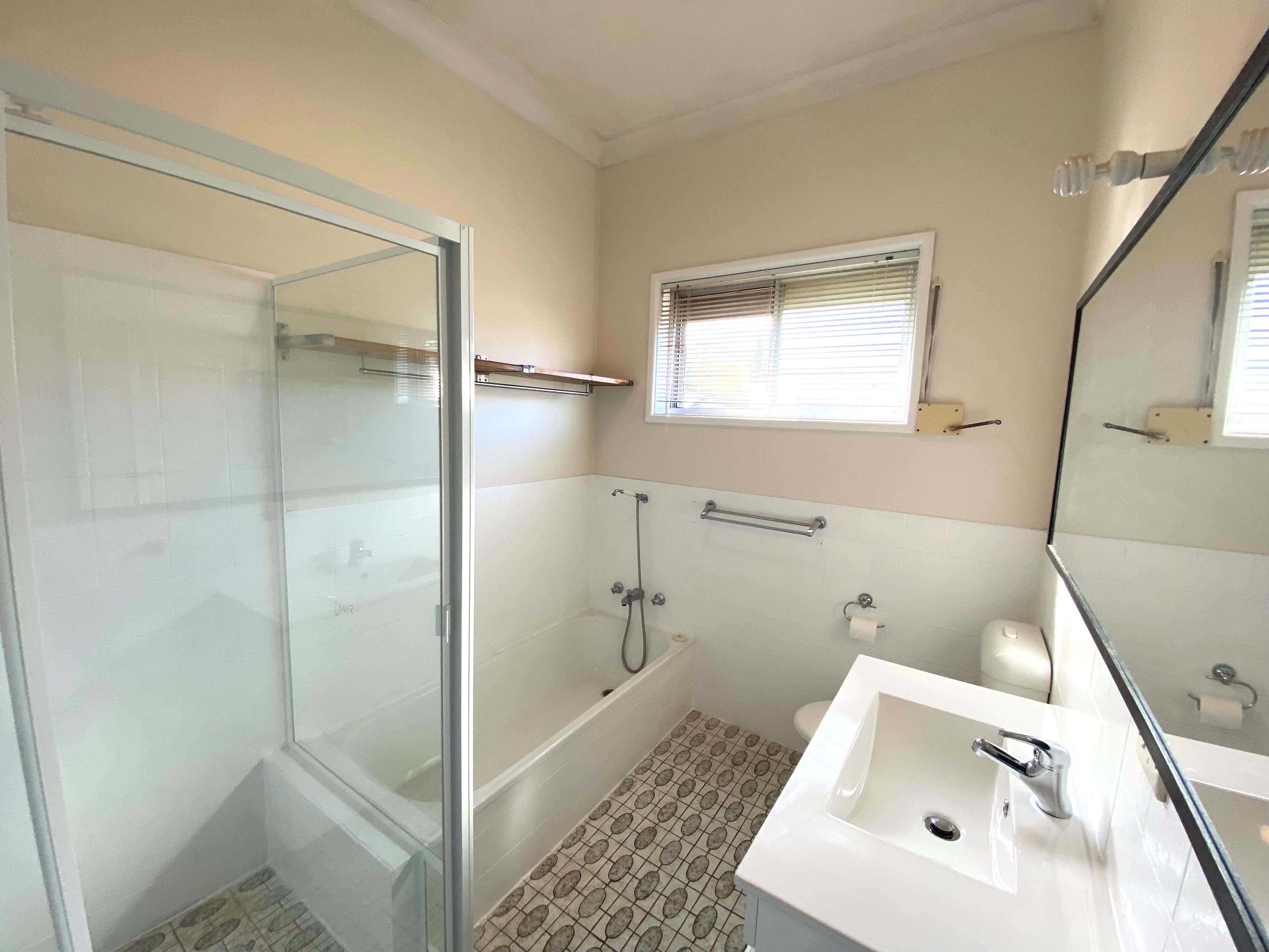 98 Remly Street, Roselands
