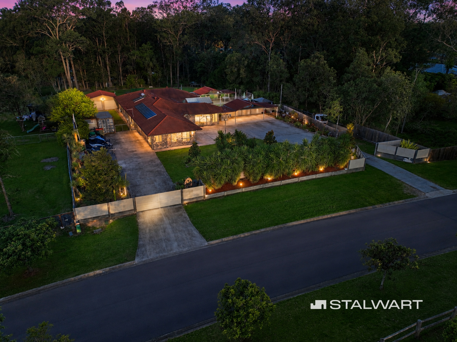 39-43  river oak drive , FLAGSTONE, Flagstone - Image 1