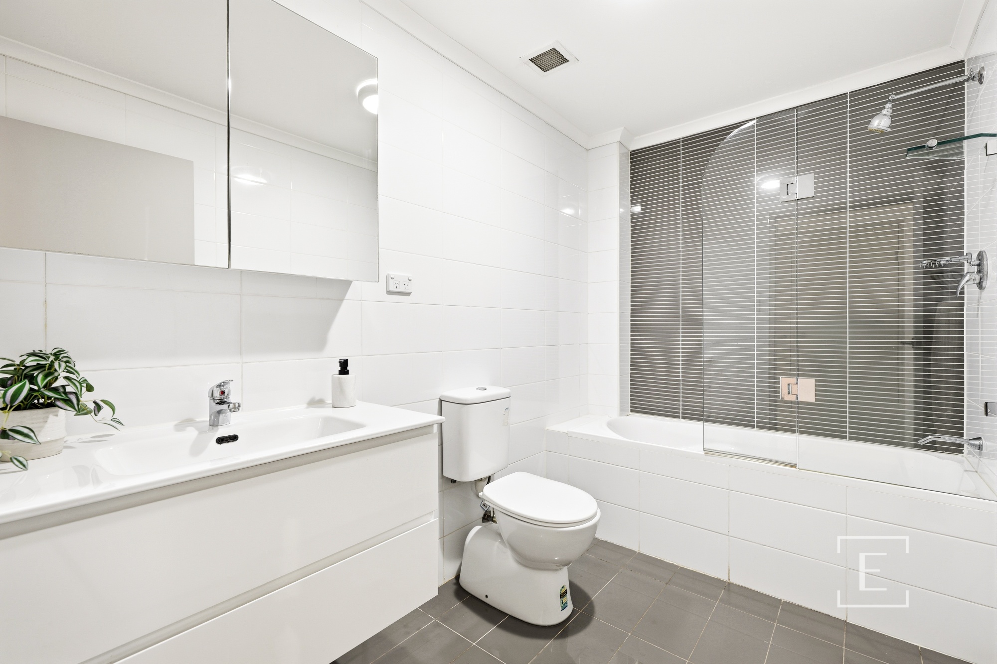 14 / 40 Henley Road, Homebush West
