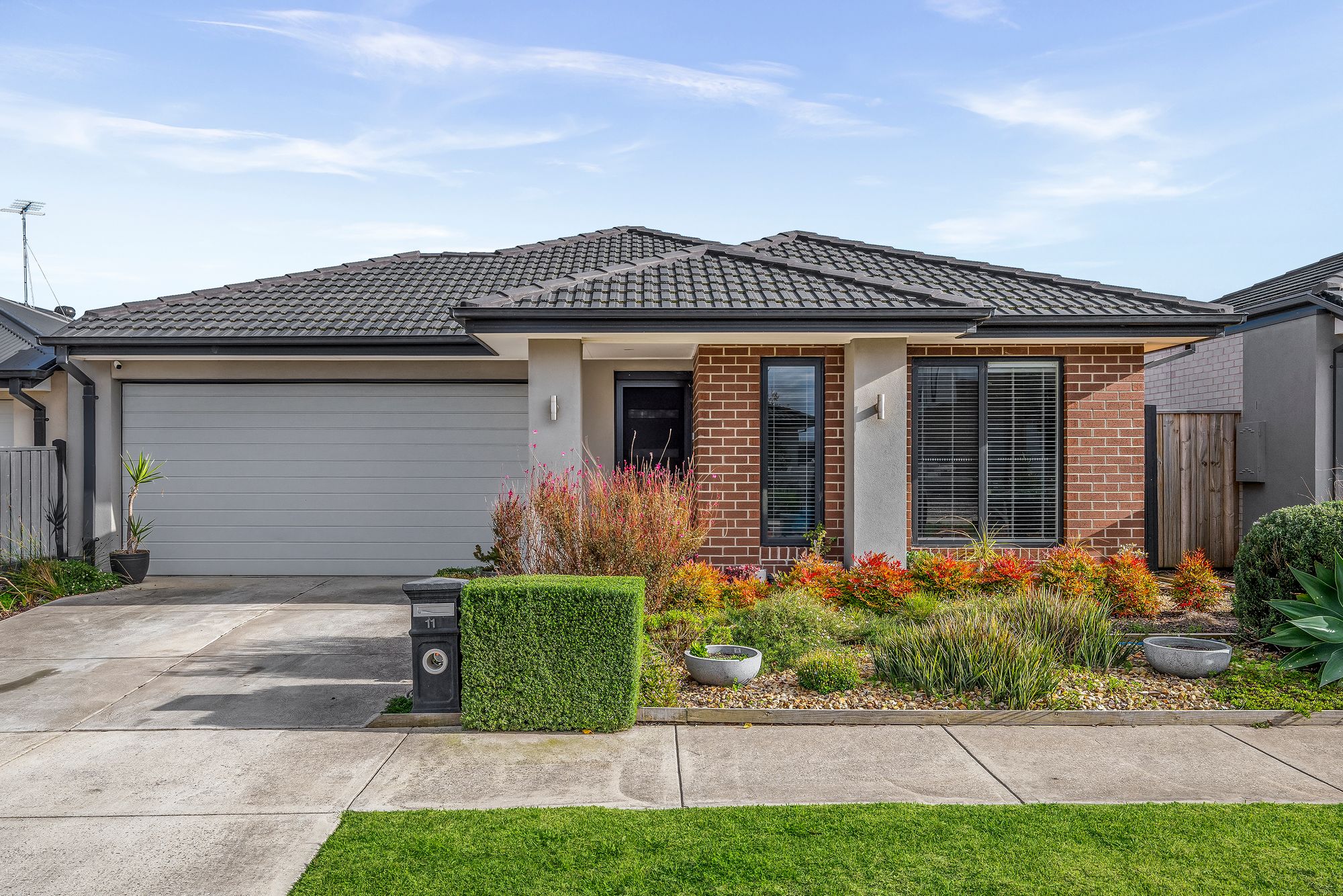 Listing image for 11 Honeyeater Way, MOUNT DUNEED  VIC  3217