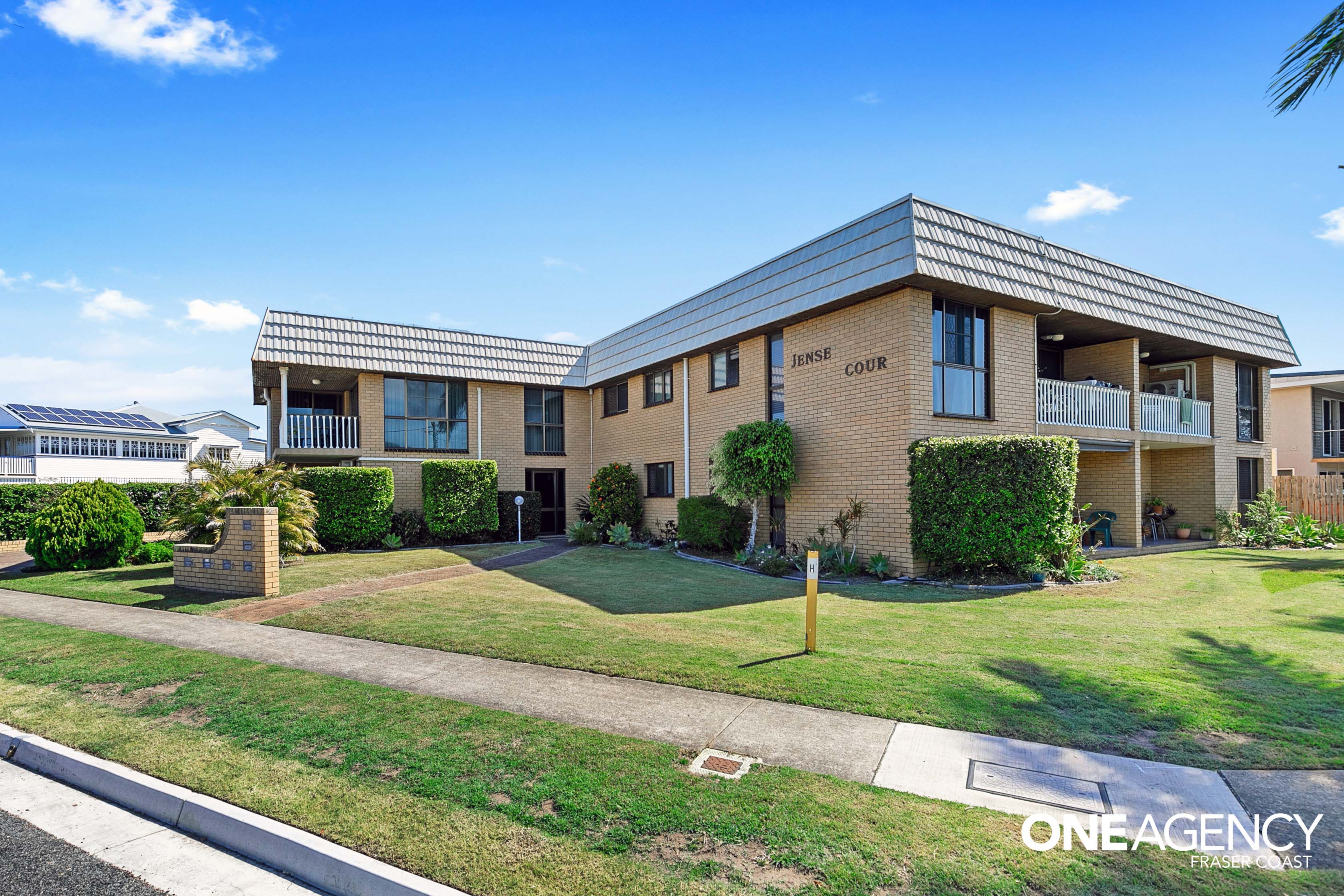 6 / 6 Dayman Street, Urangan