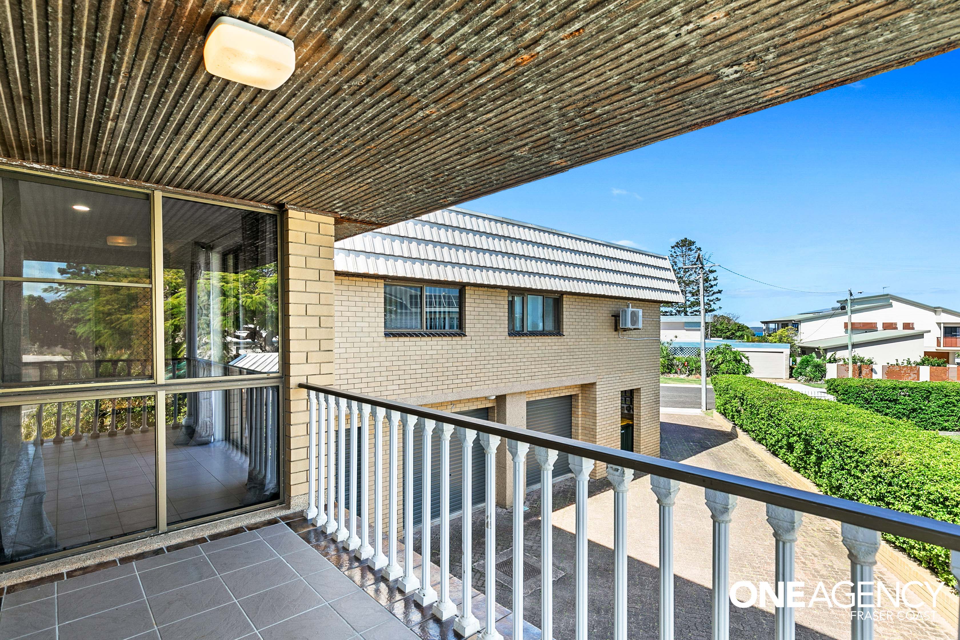 6 / 6 Dayman Street, Urangan