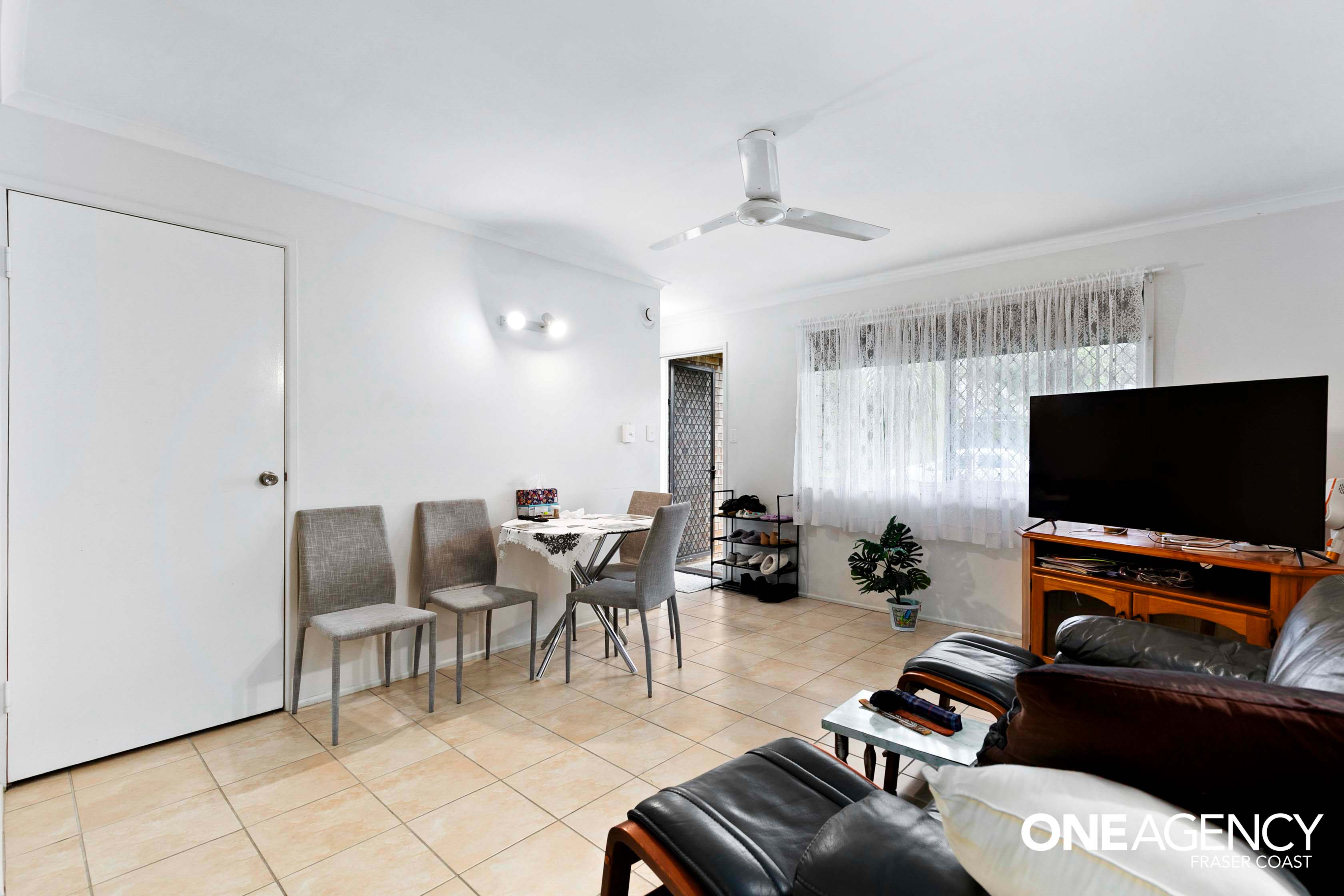 3 / 1 King Street, Urangan