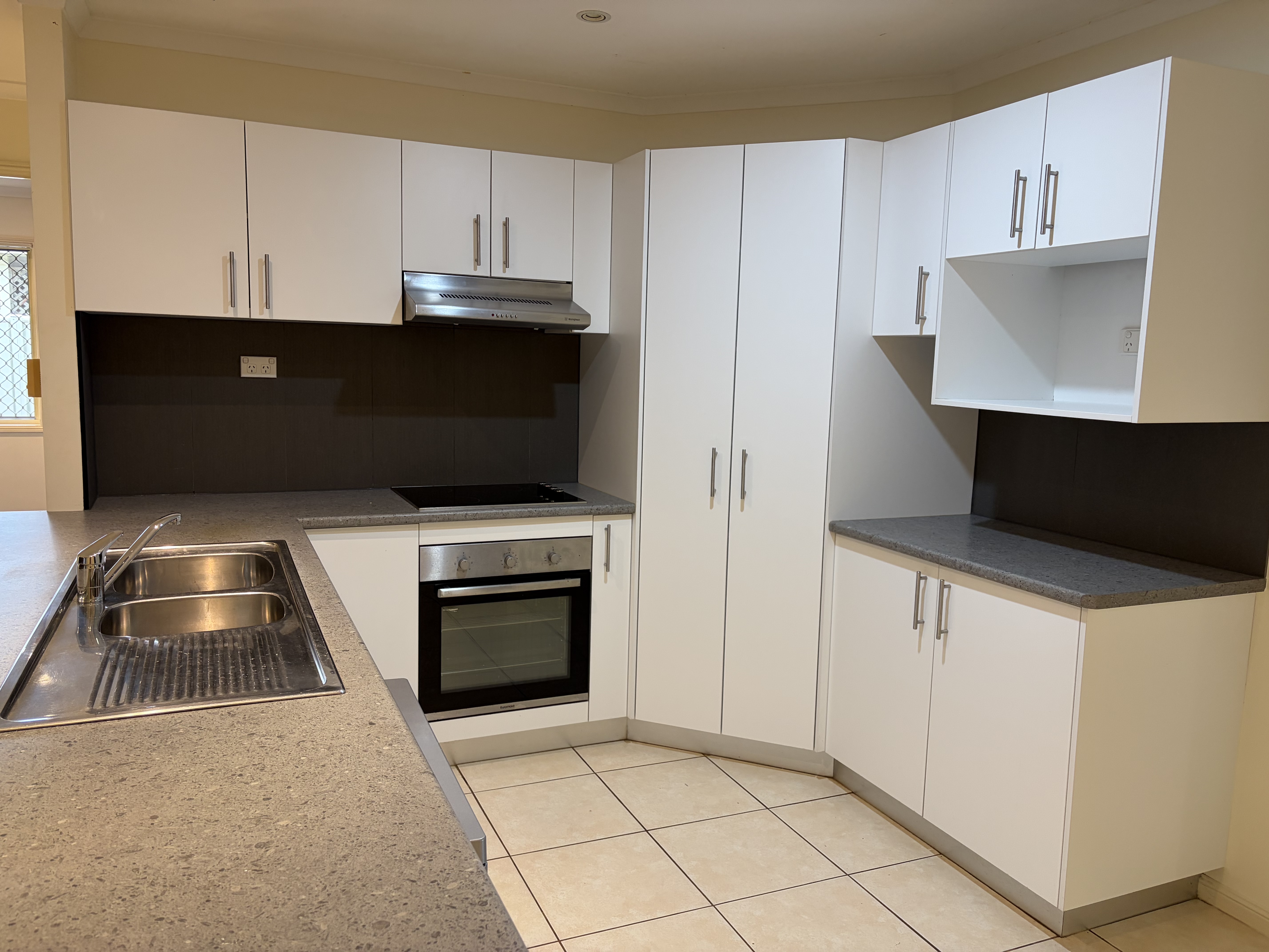 4 Kurrajong Way, Tinana