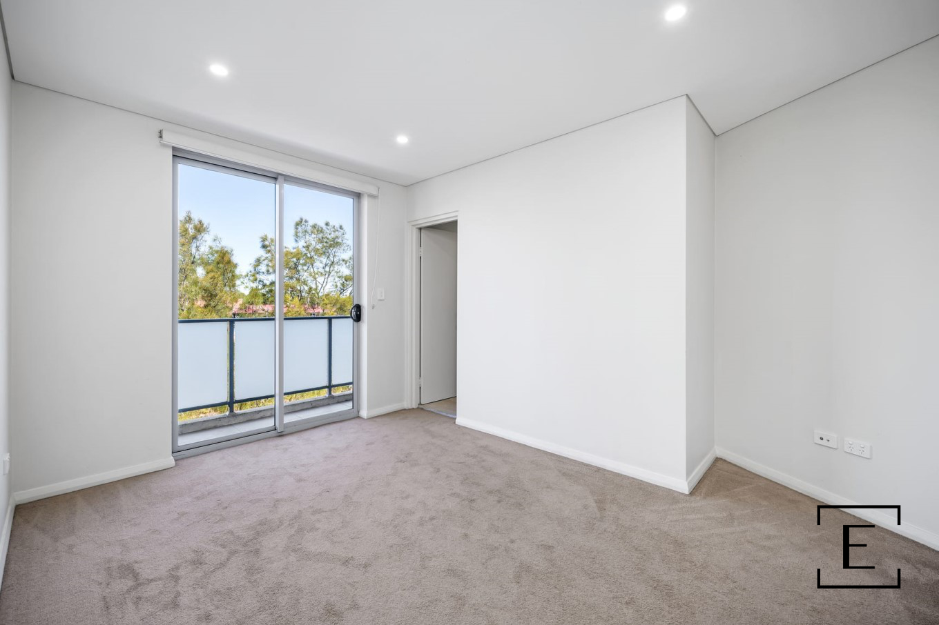 20 / 50 Loftus Crescent, Homebush