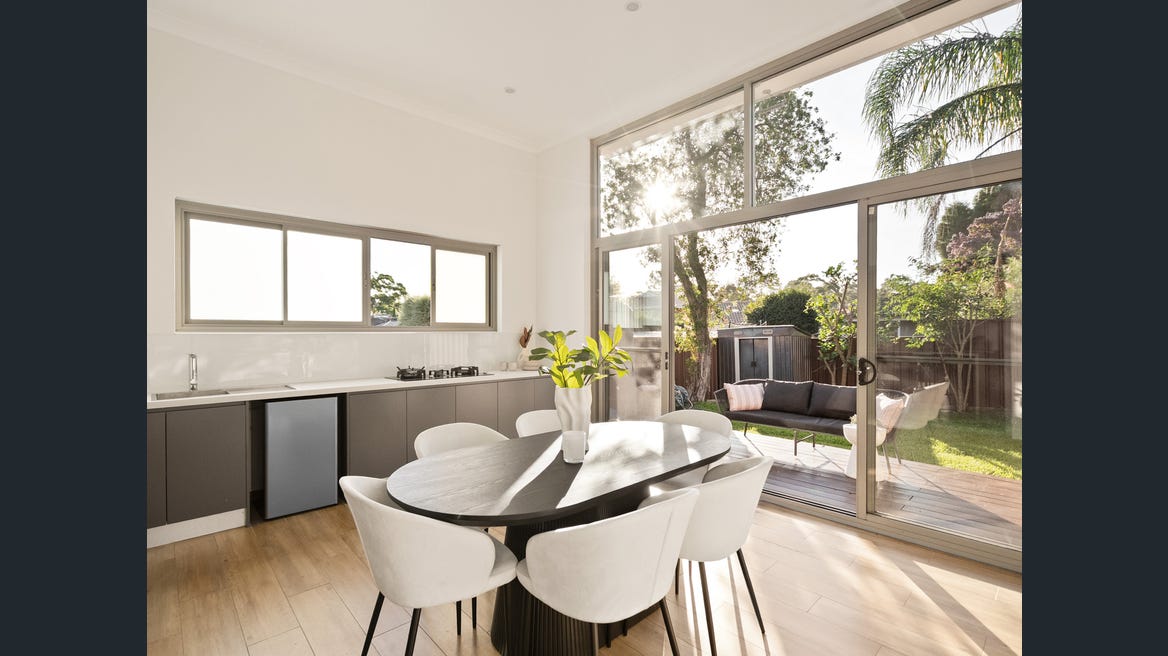 8a Broughton Street - Main View 8
