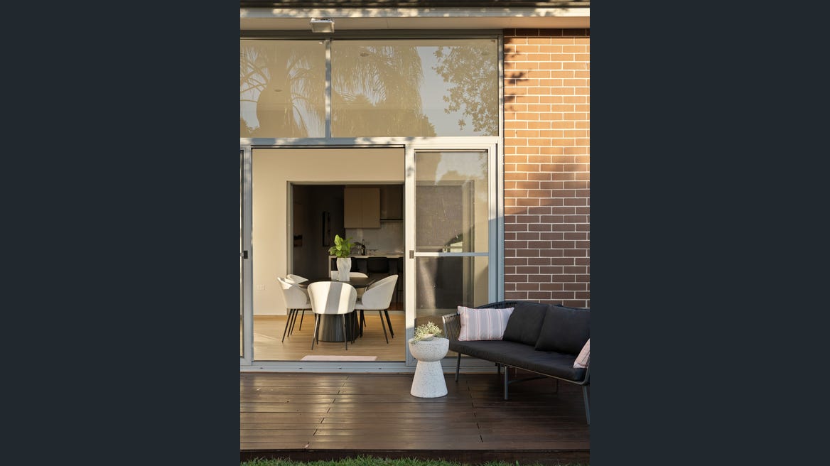 8a Broughton Street - Main View 7