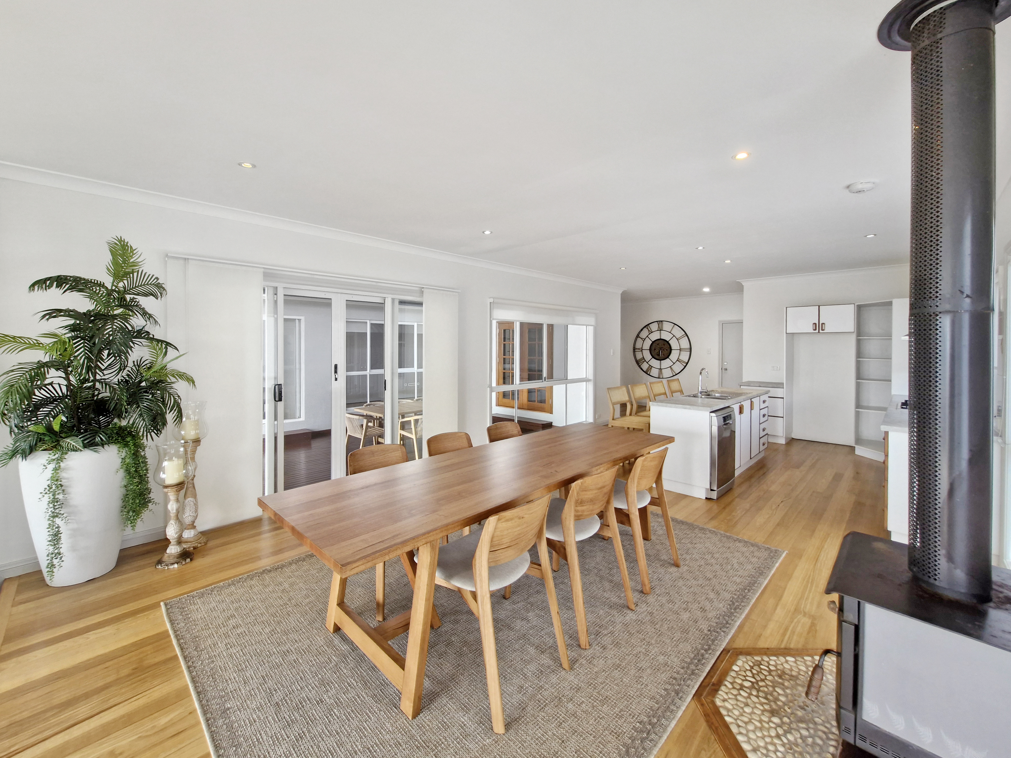 24 Crouch Avenue, Atherton