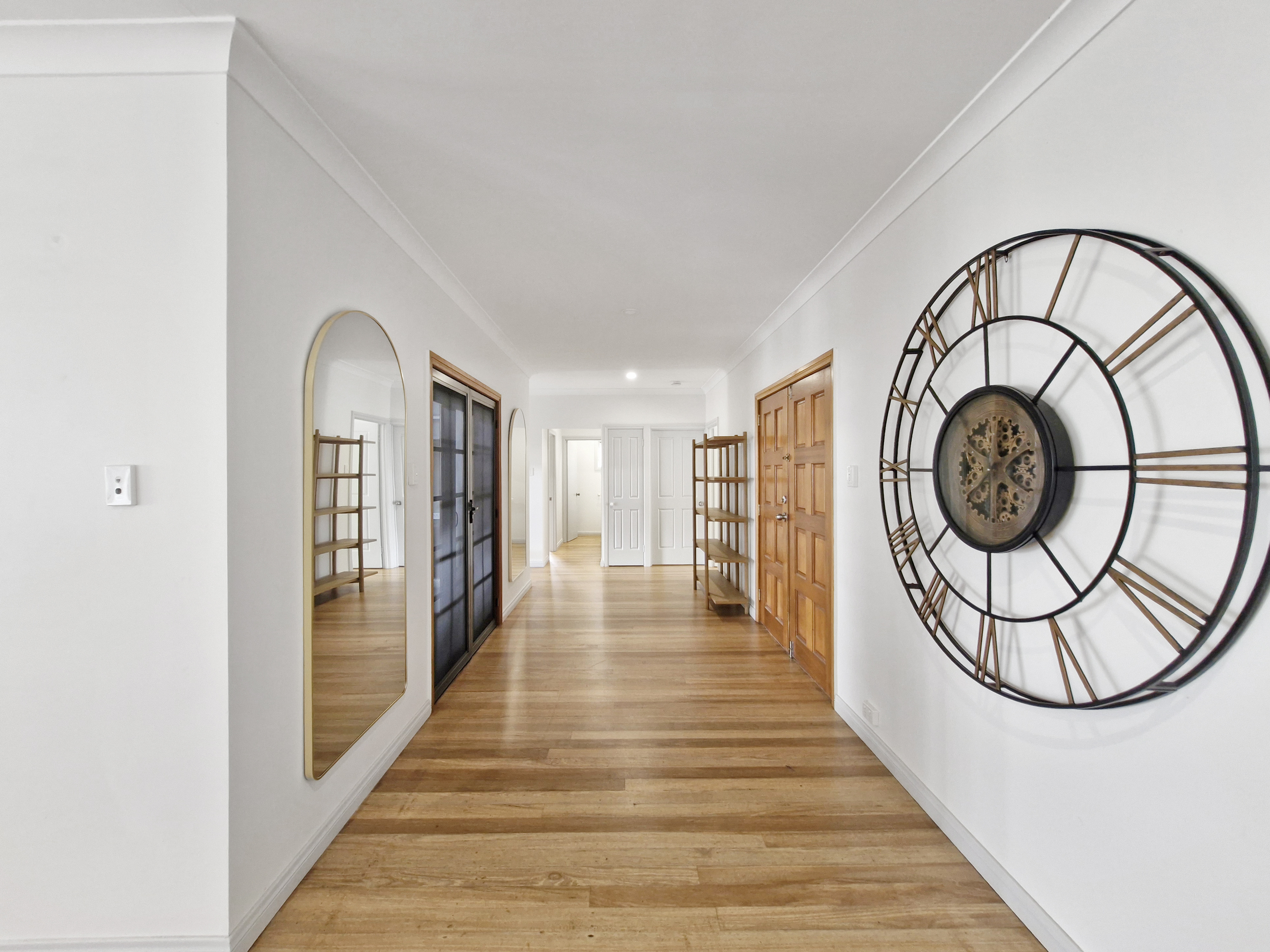 24 Crouch Avenue, Atherton