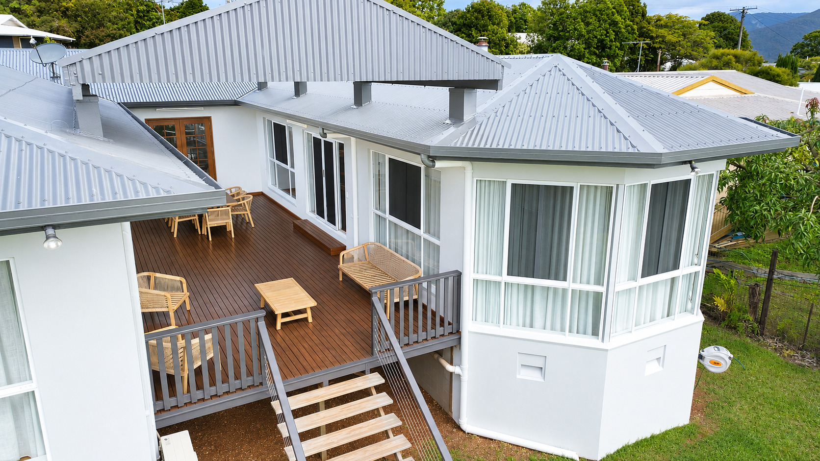 24 Crouch Avenue, Atherton