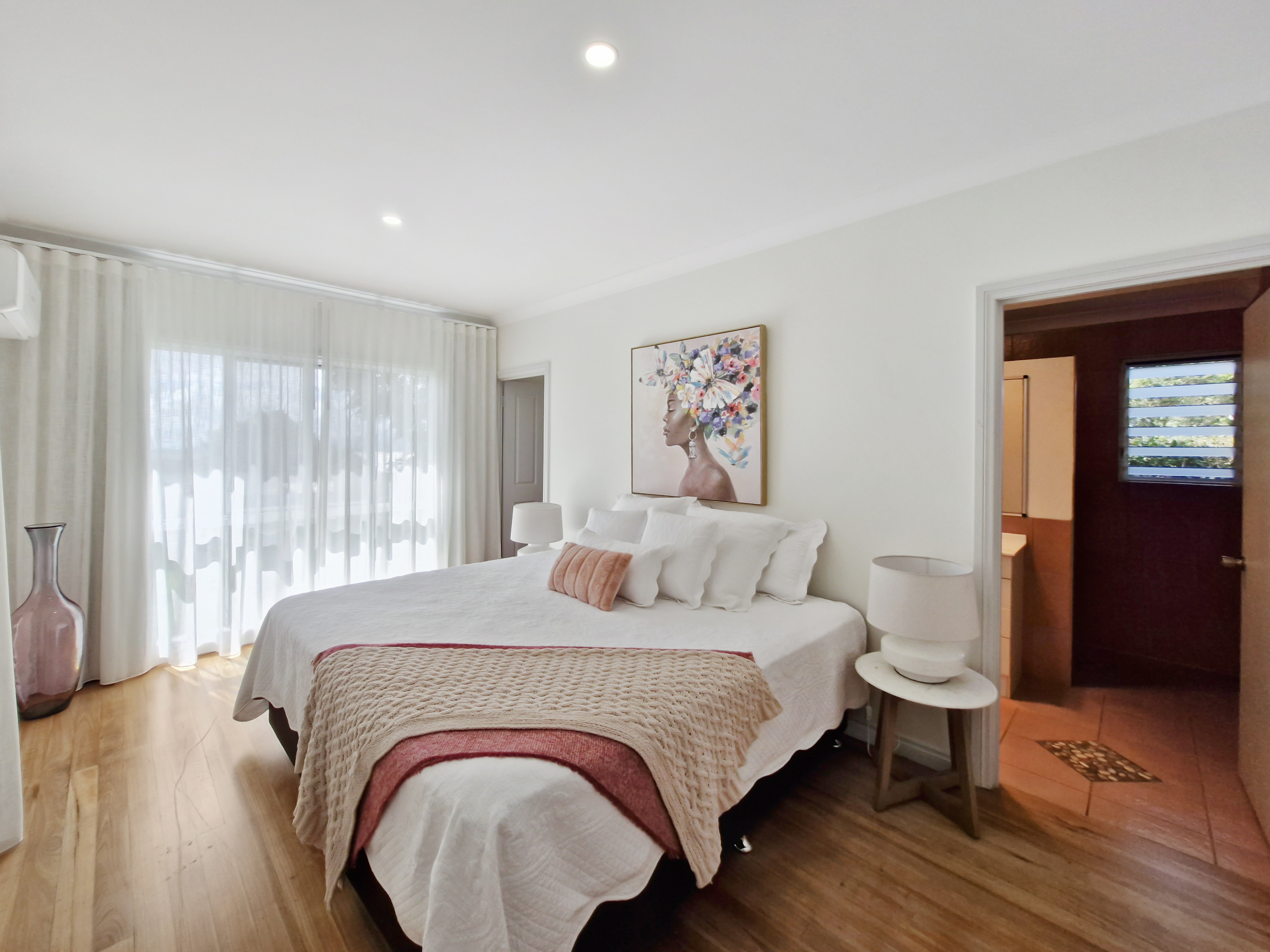 24 Crouch Avenue, Atherton