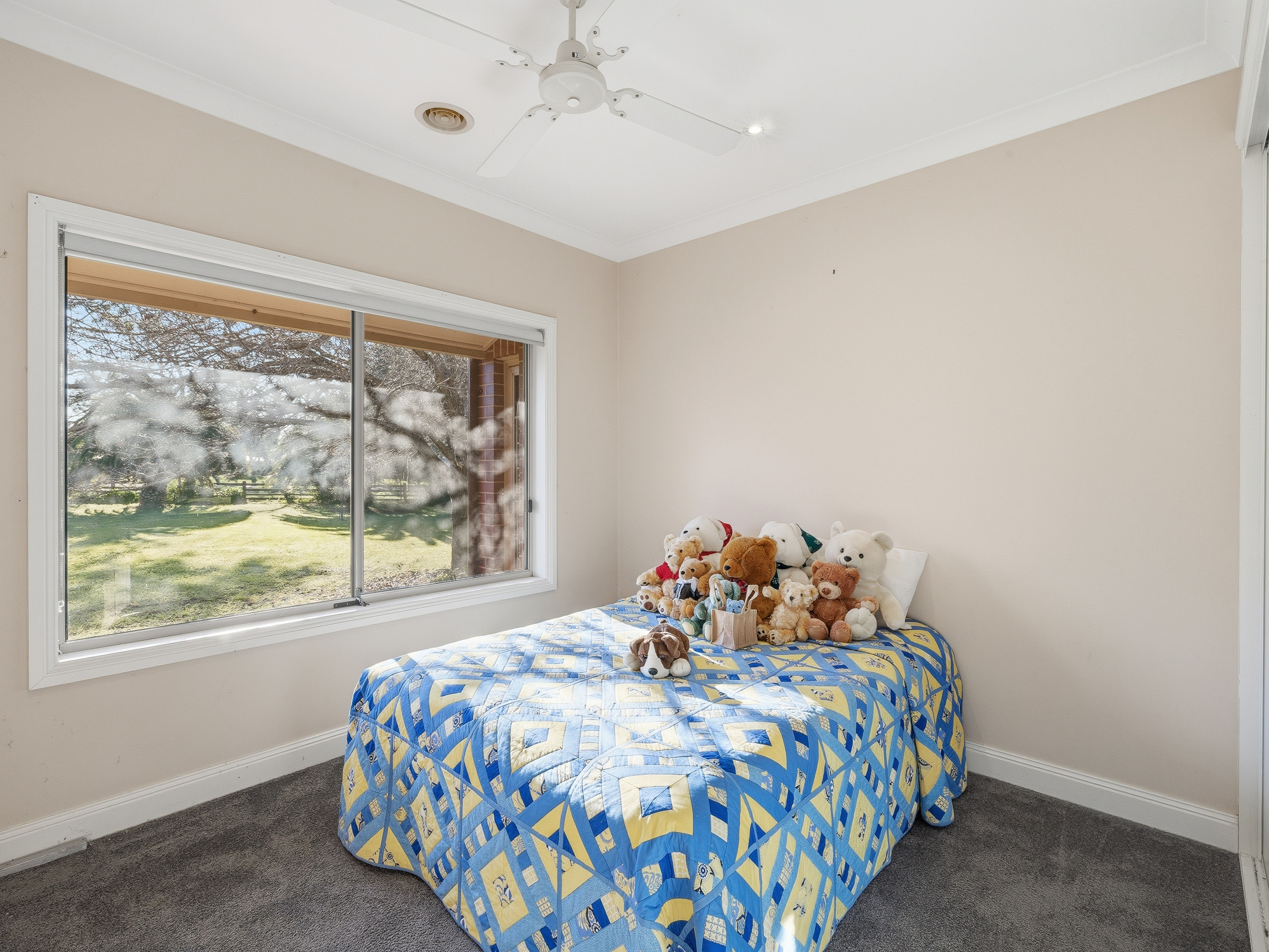 19 Huntingdale Place, Waldara