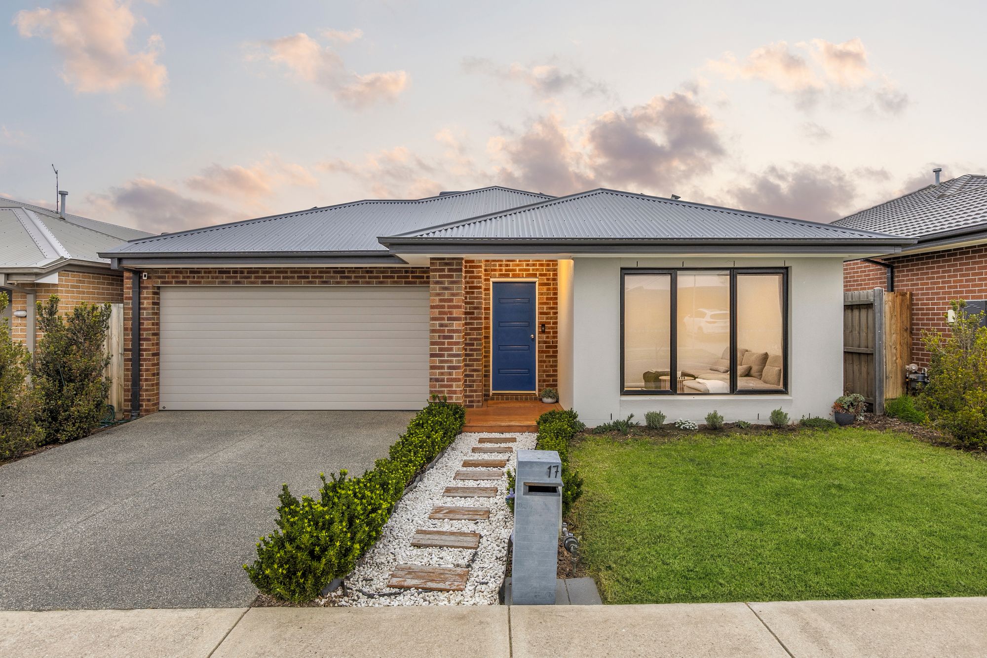 Listing image for 17 Vaughan Drive, ARMSTRONG CREEK  VIC  3217