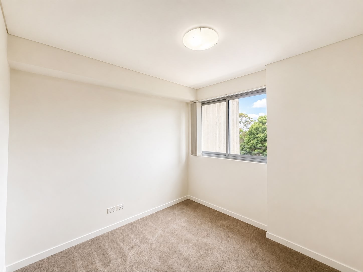 77 / 1 Cowan Road - Main View 4