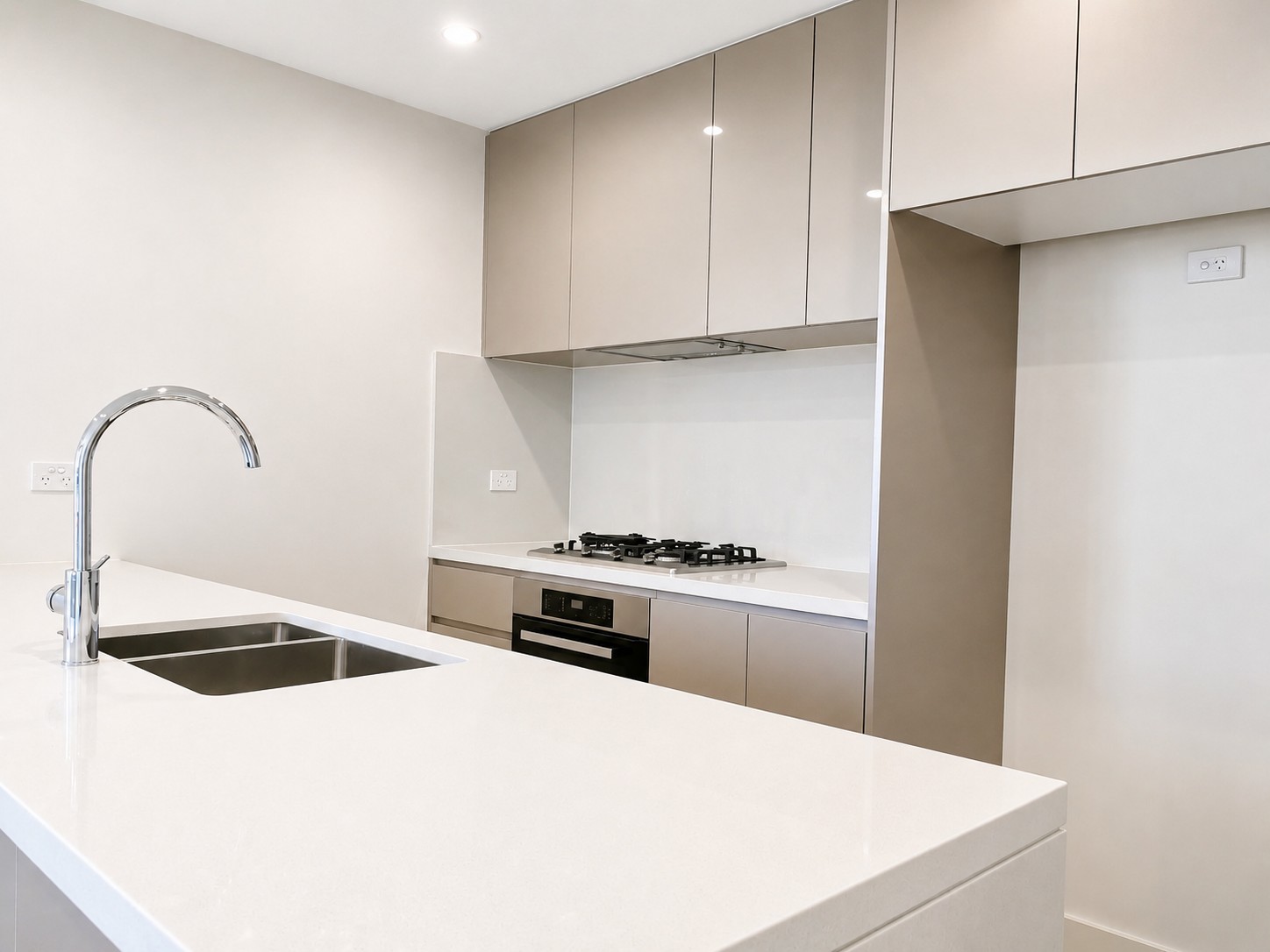 611 c / 101 Waterloo Road - Main View 4