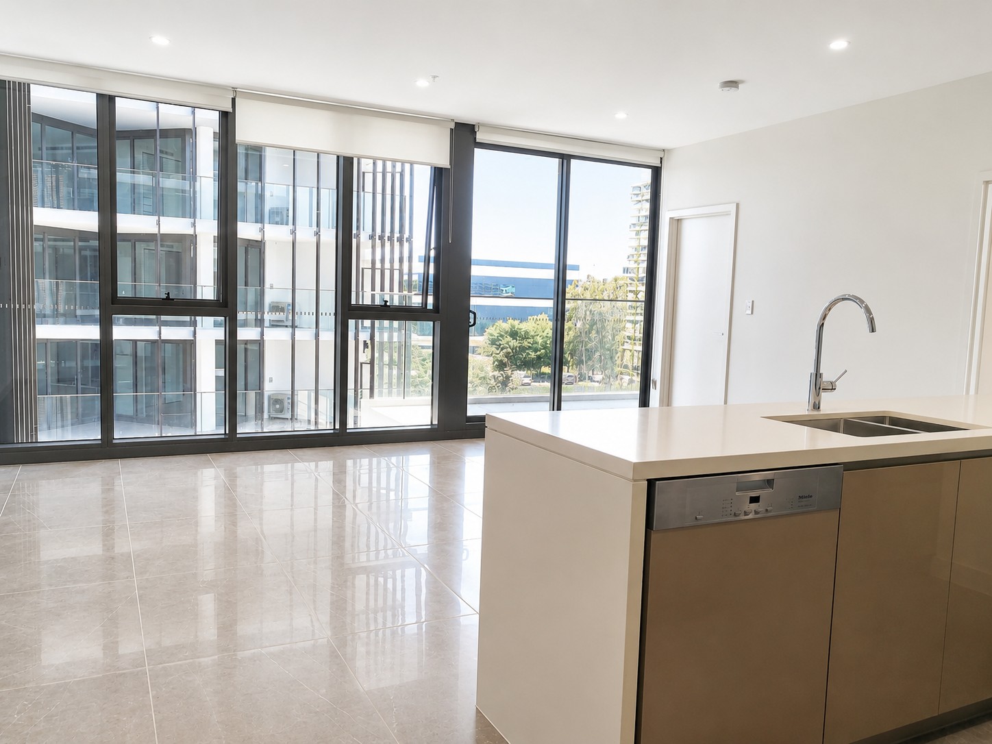 611 c / 101 Waterloo Road - Main View 2