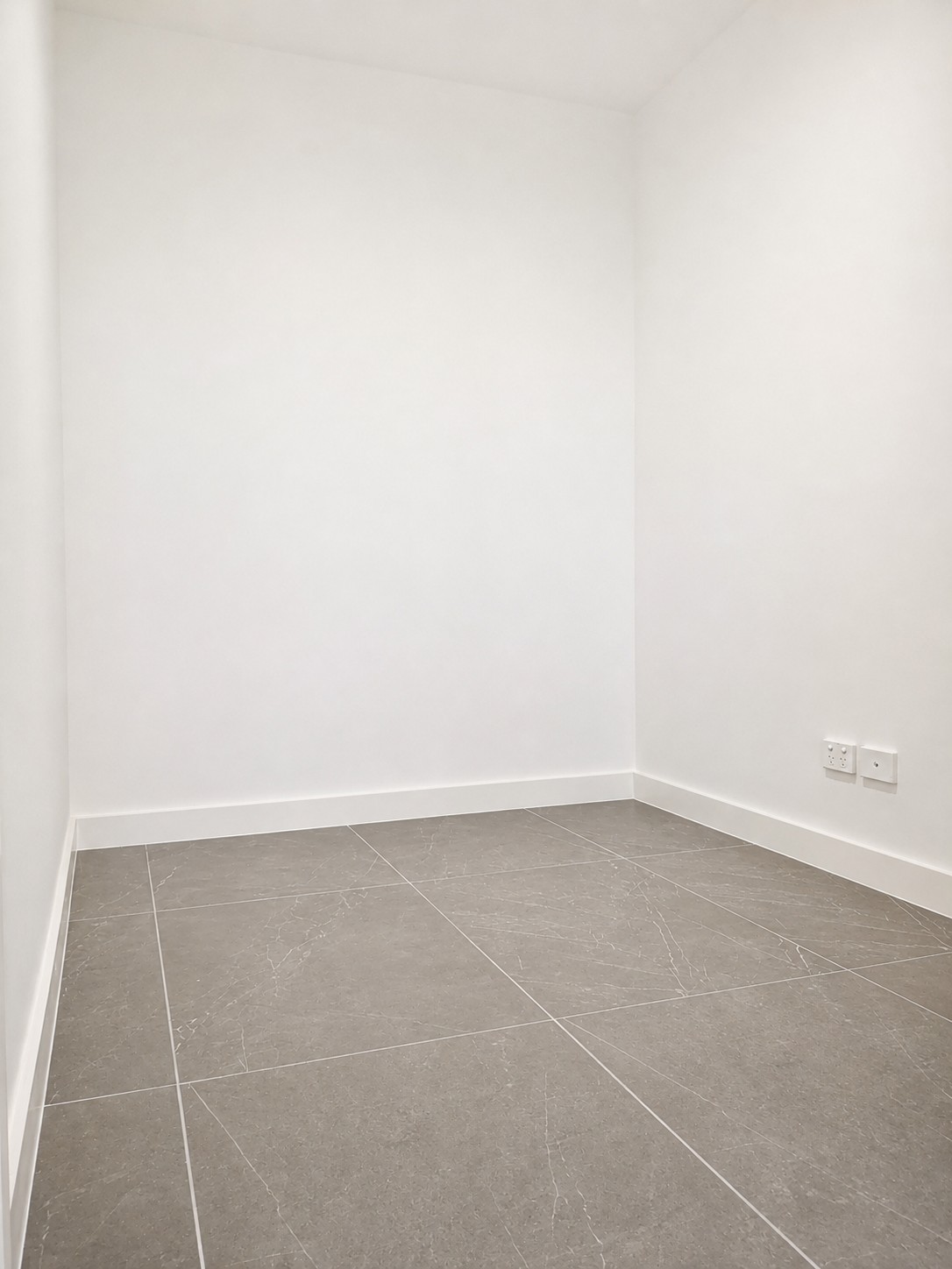 611 c / 101 Waterloo Road - Main View 5