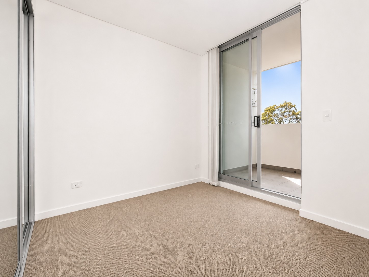 77 / 1 Cowan Road - Main View 5