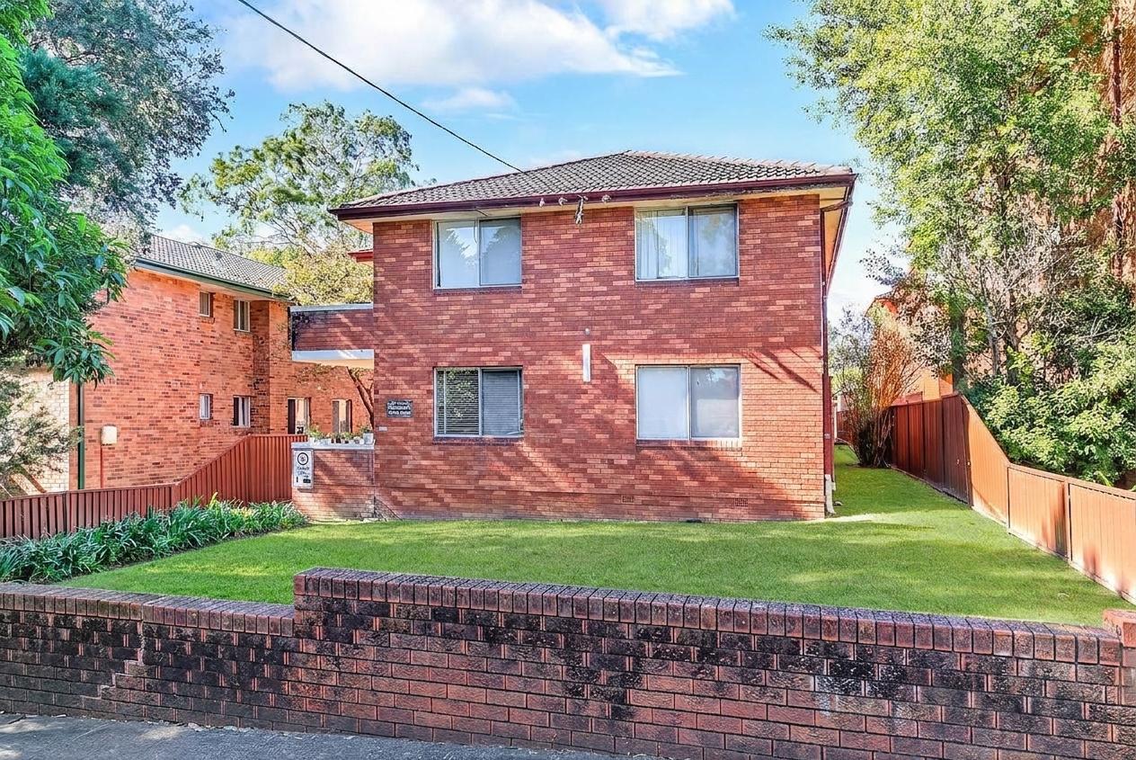 4 / 6 Eastbourne Road, Homebush West