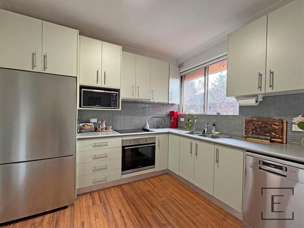 4 / 6 Eastbourne Road, Homebush West