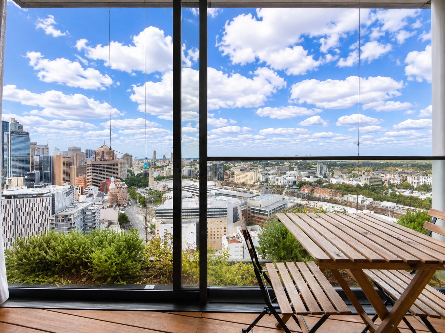 2609 / 3 Carlton Street - Lightbox View 10