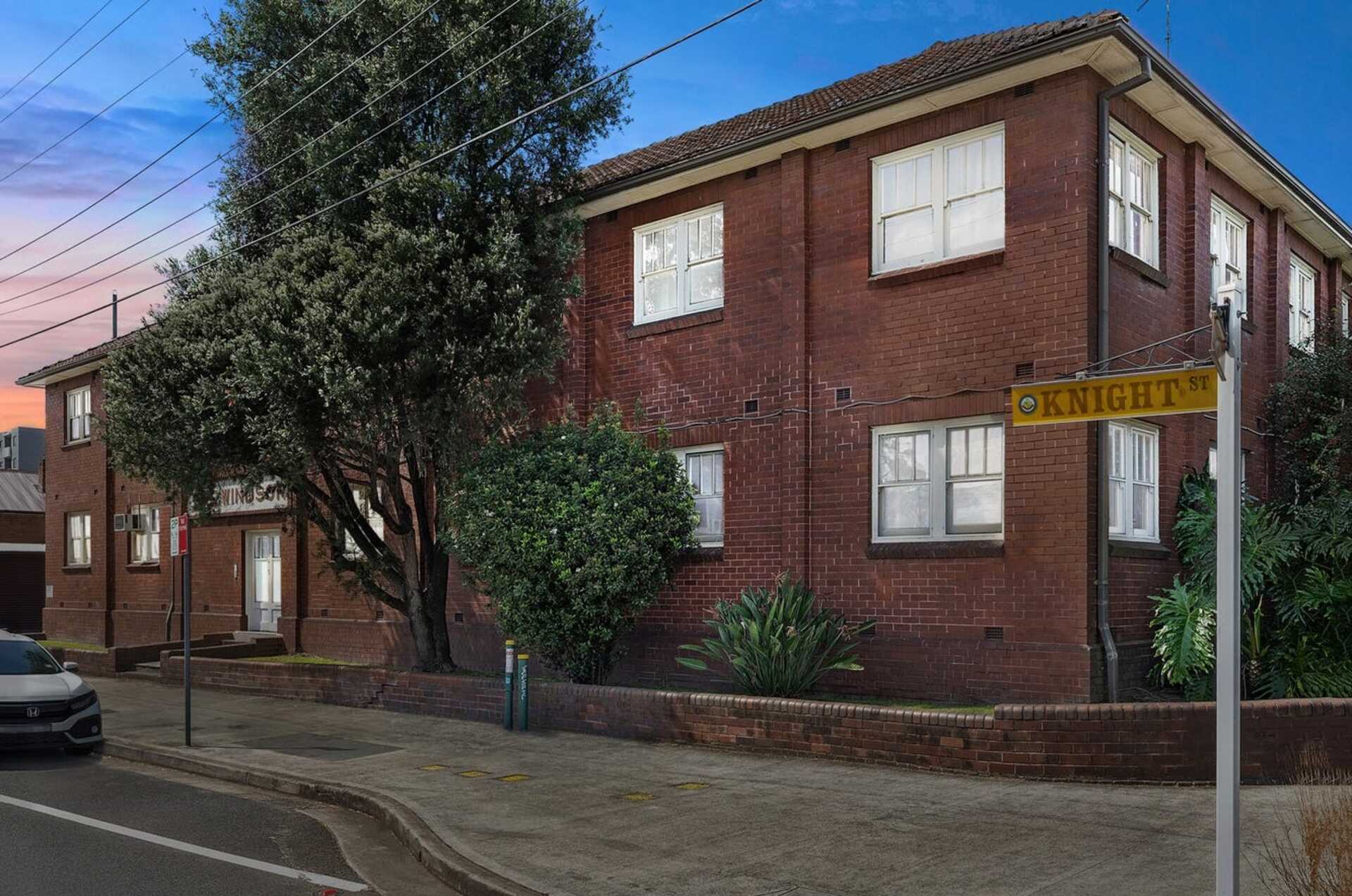 5 / 8 Loftus Crescent, Homebush