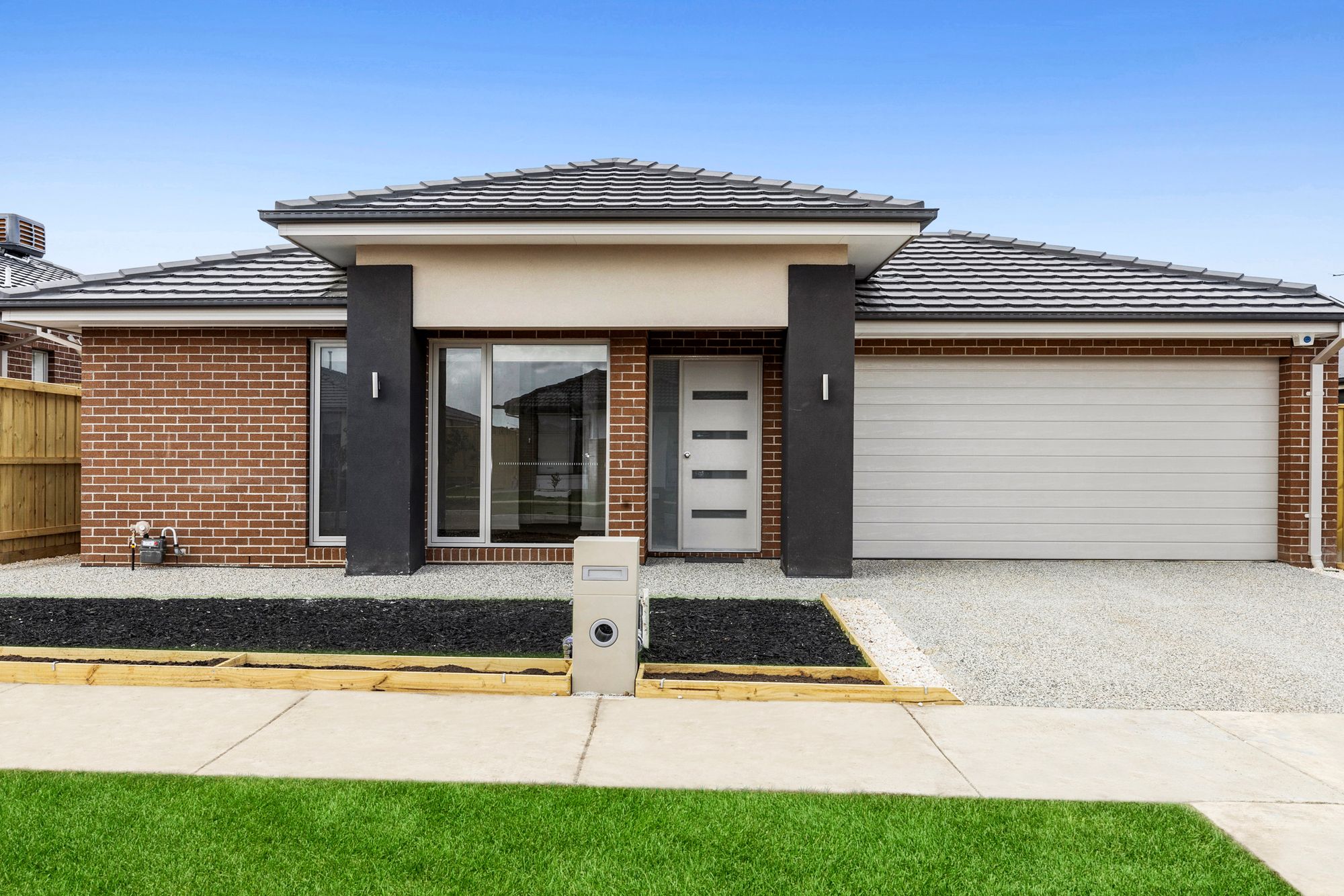 Listing image for 18 Honeyeater Way, MOUNT DUNEED  VIC  3217