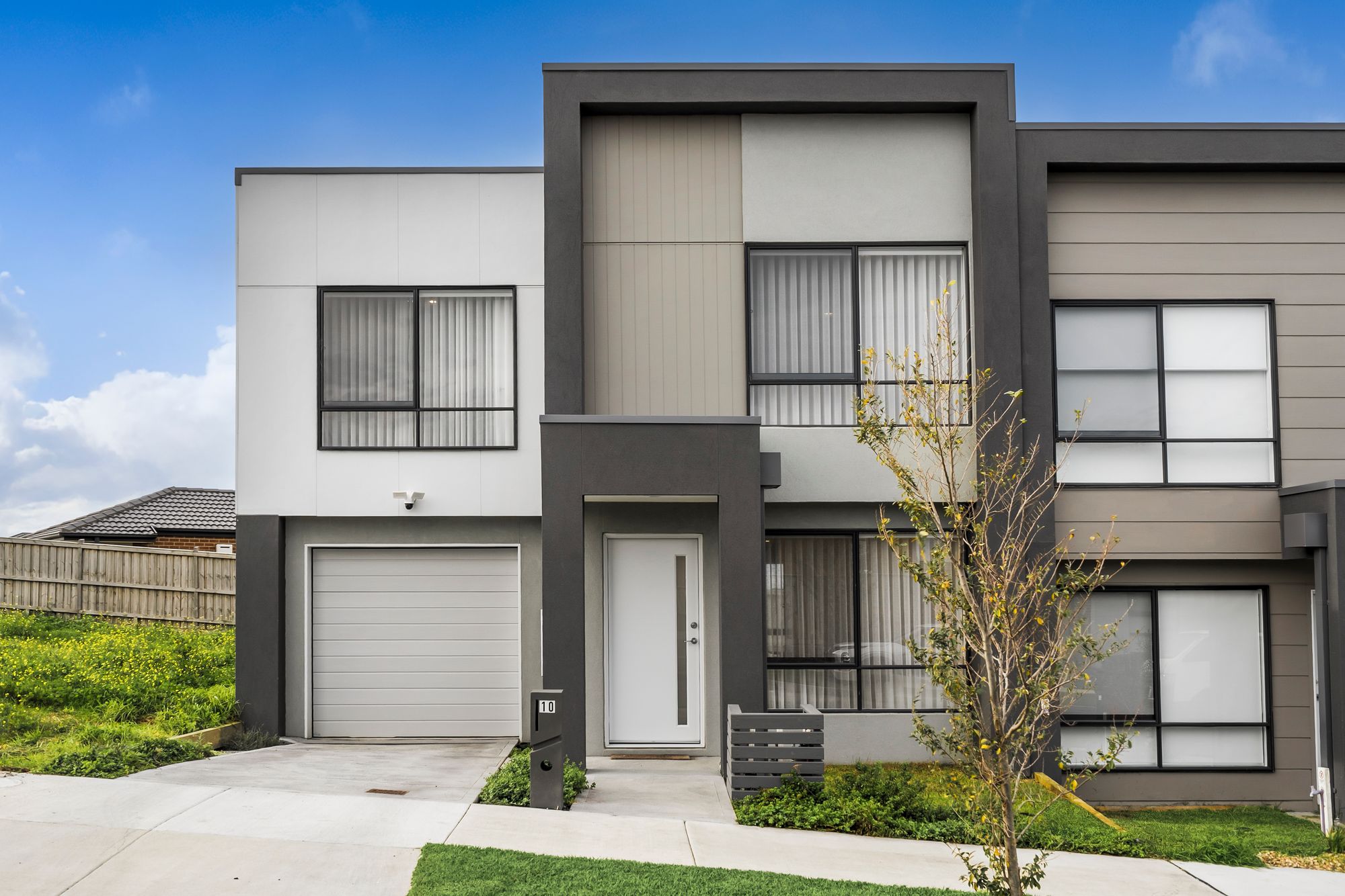 Listing image for 10 Macomb Way, CHARLEMONT  VIC  3217