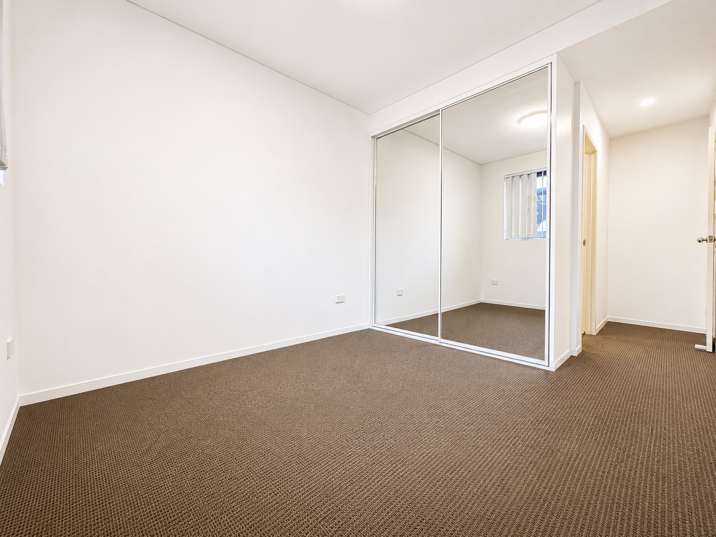 1 / 3 Stanley Street - Lightbox View 8