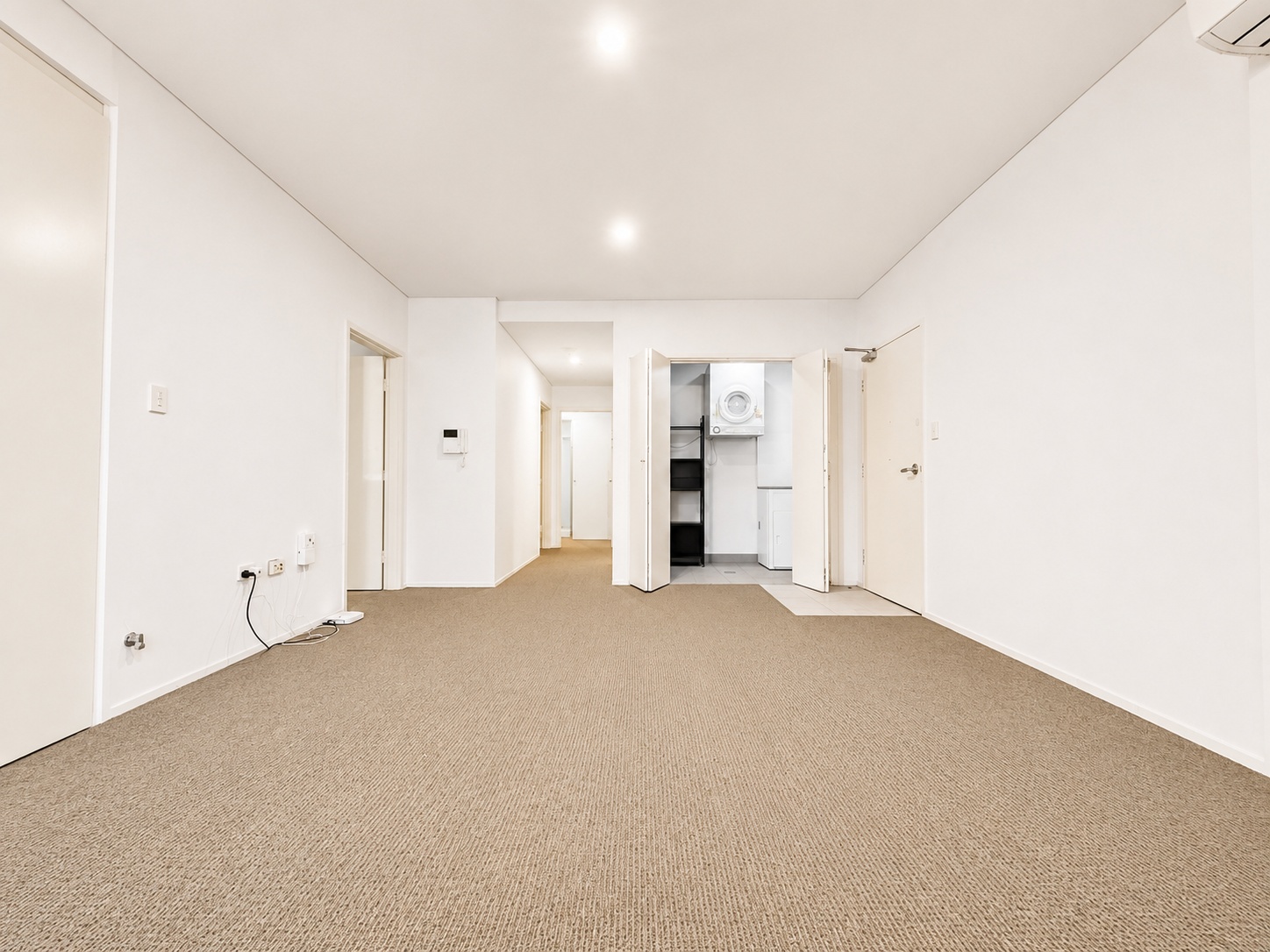 1 / 3 Stanley Street - Lightbox View 1