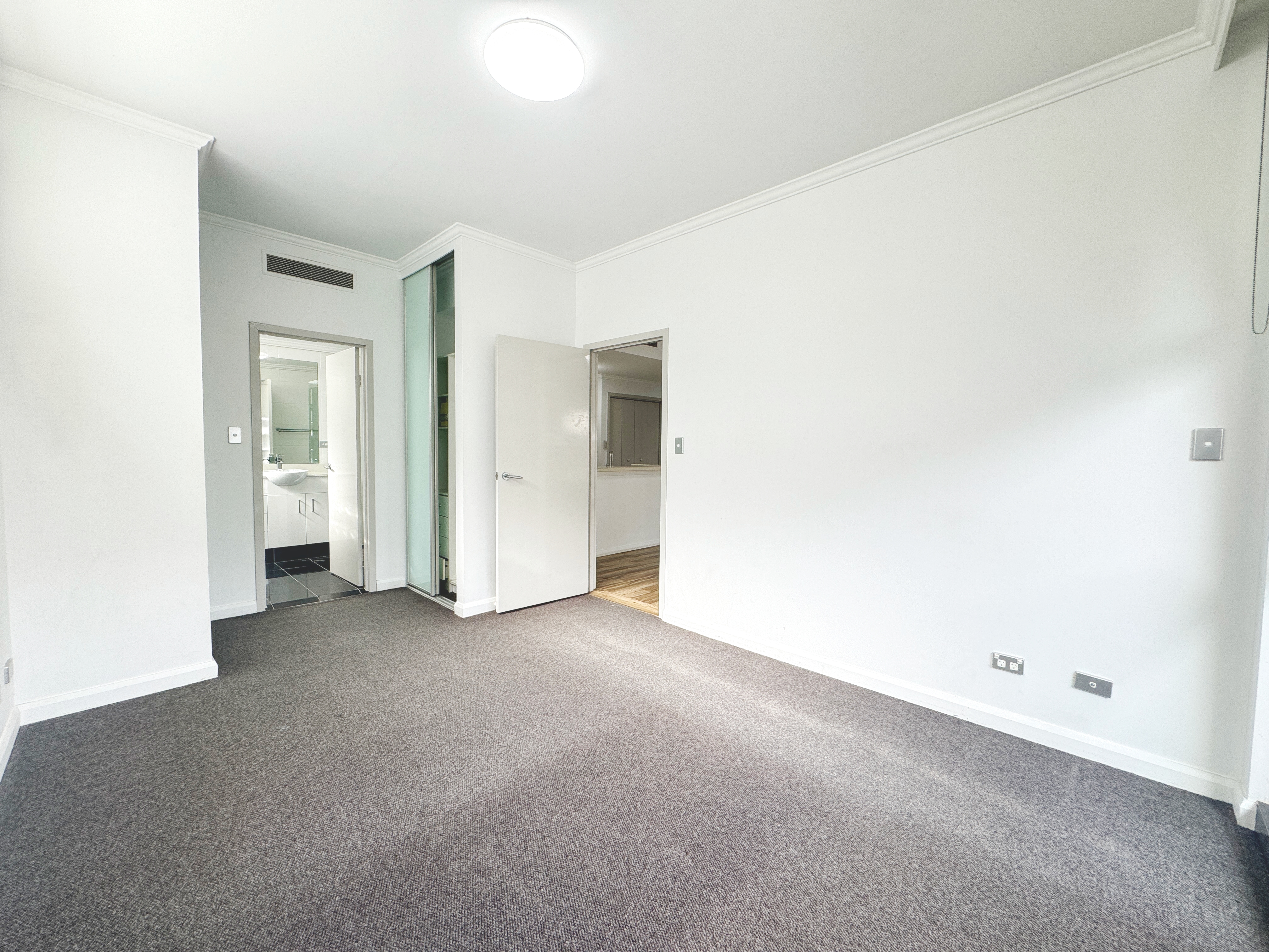 77 / 15 Potter Street - Main View 9