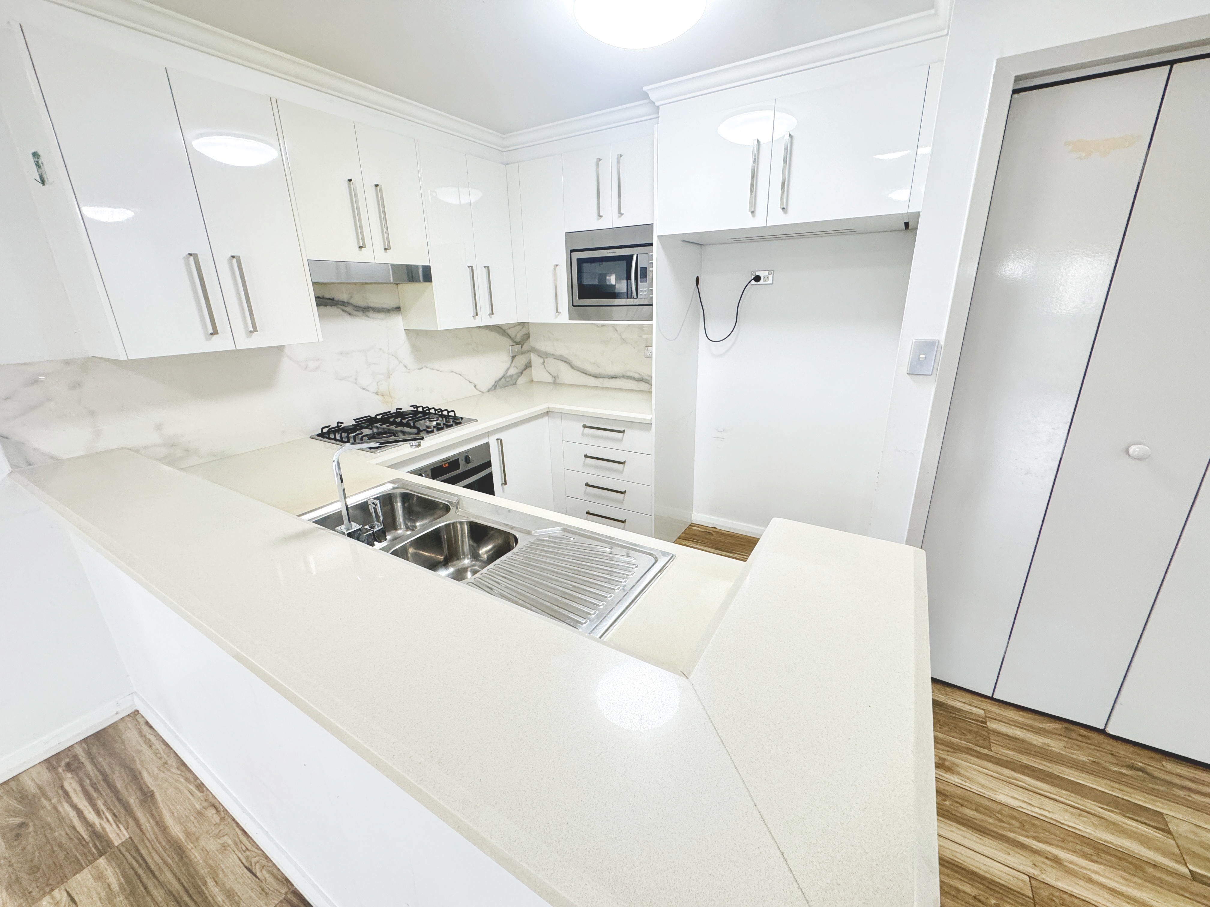 77 / 15 Potter Street - Main View 5