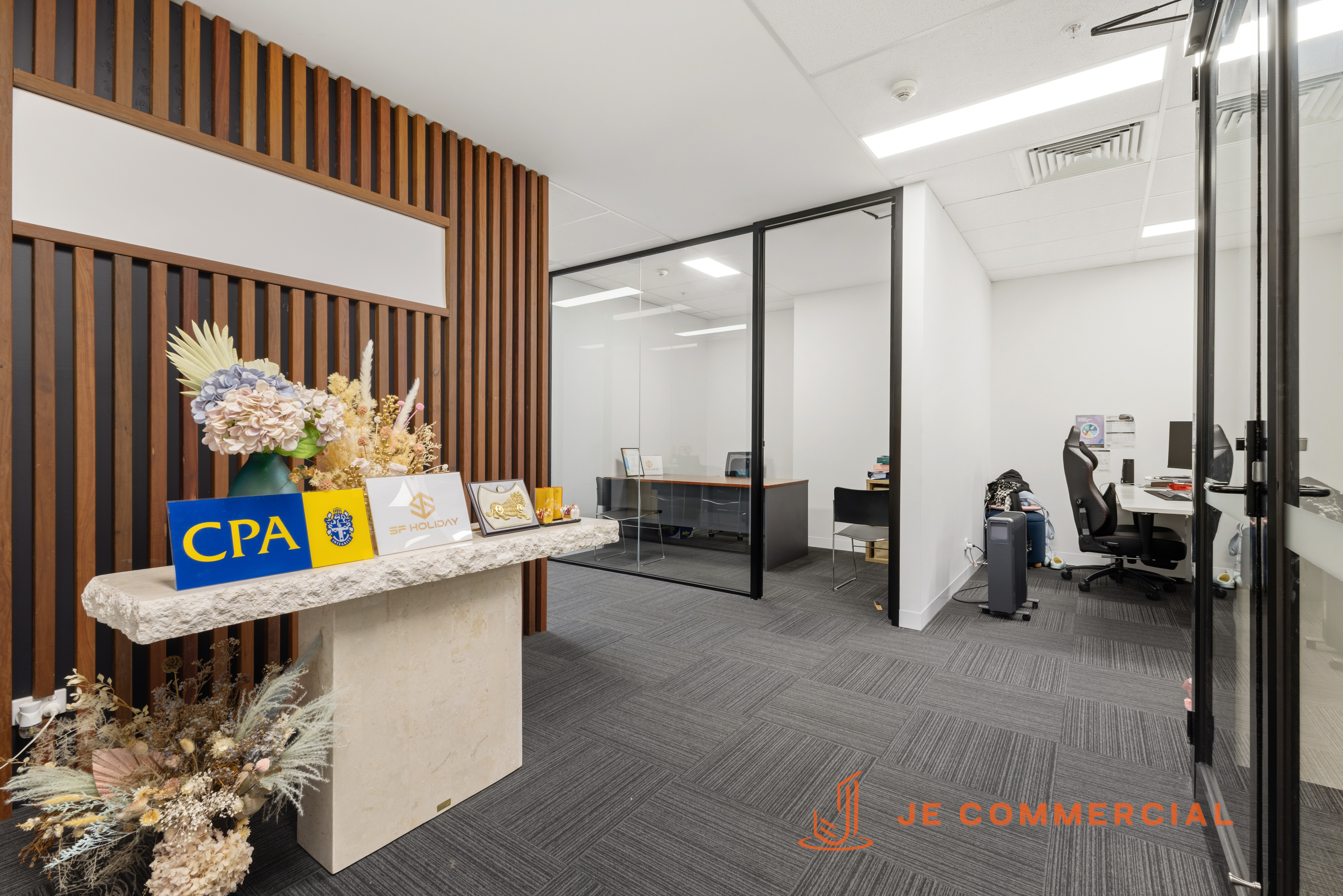 504 / 820 Whitehorse Road, BOX HILL