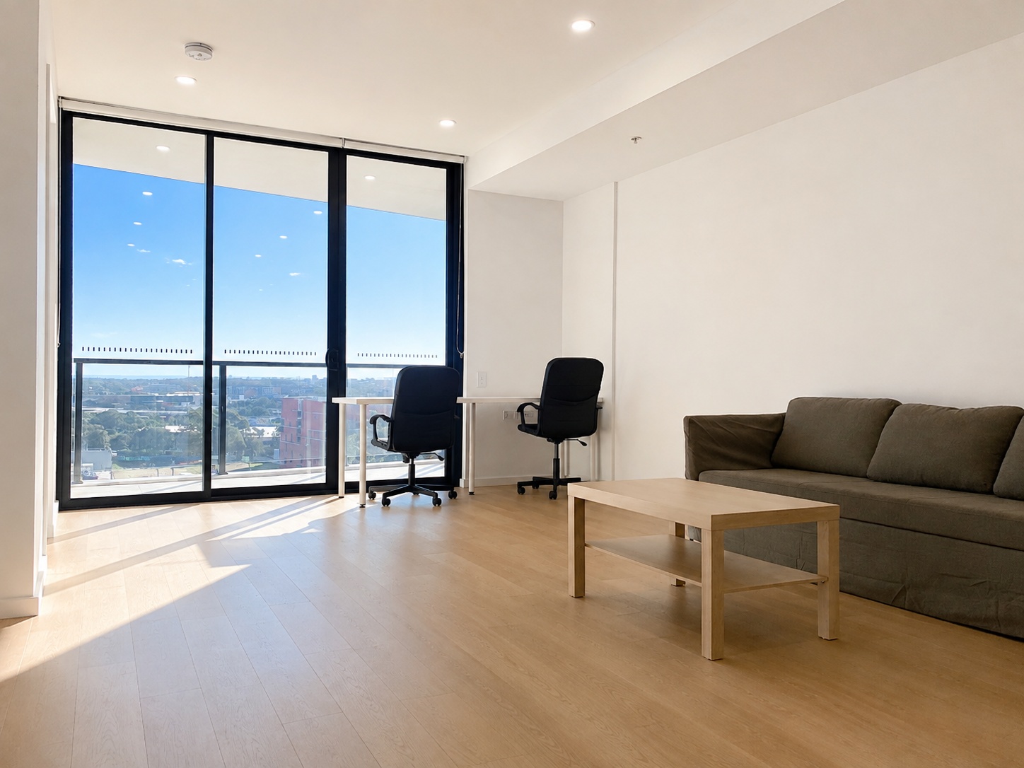 b 701 / 6 Paul Street - Lightbox View 1