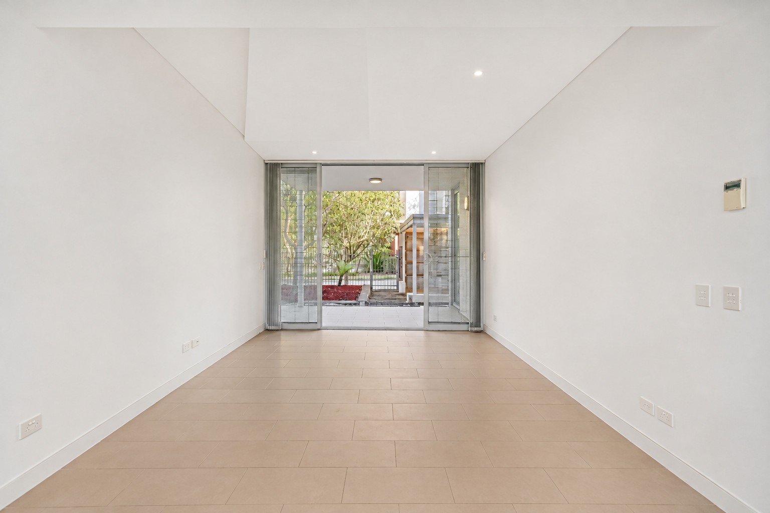 31 Gubbuteh Road - Main View 6
