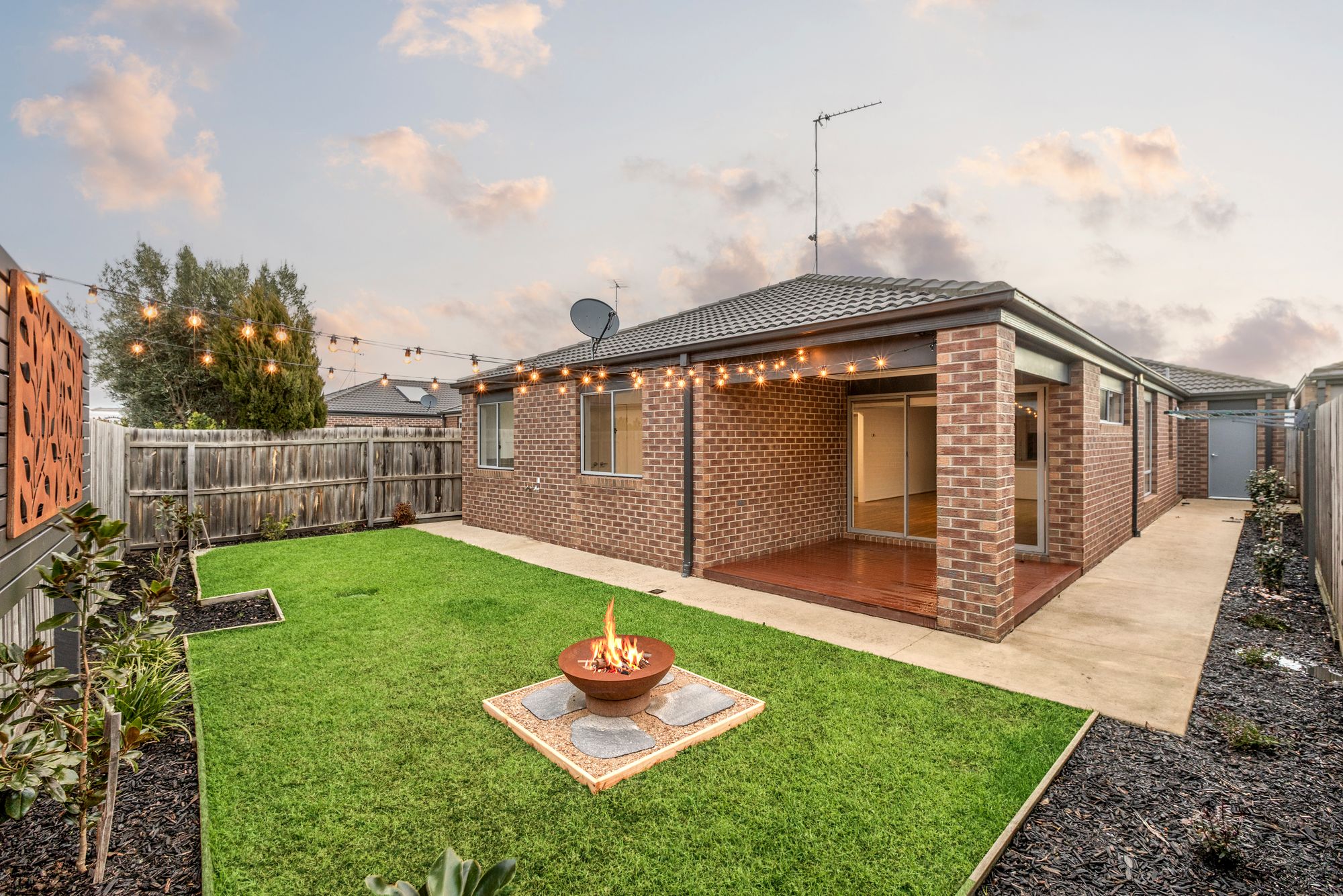 Listing image for 6 Middleton Road, ARMSTRONG CREEK  VIC  3217