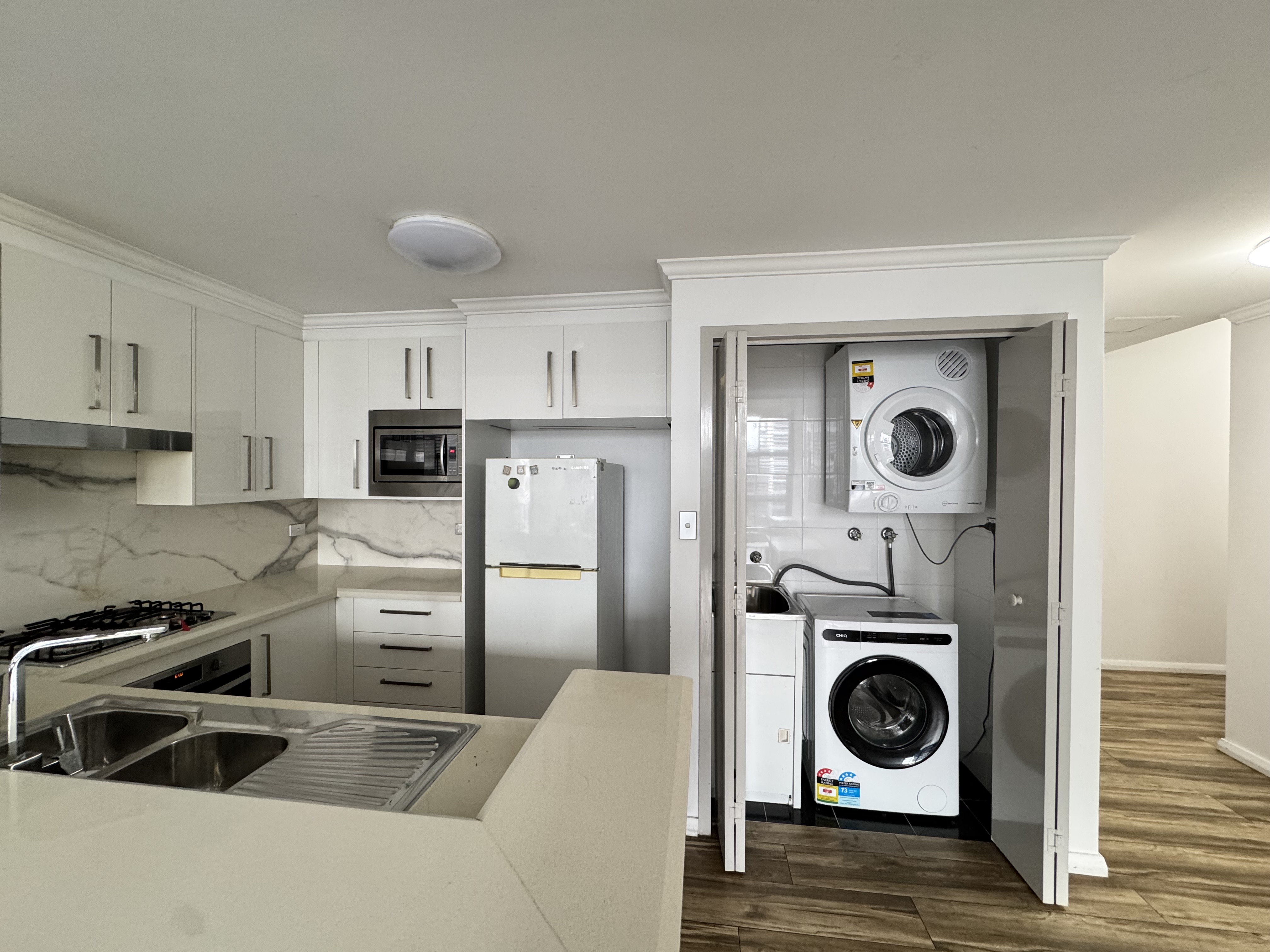 77 / 15 Potter Street - Main View 4