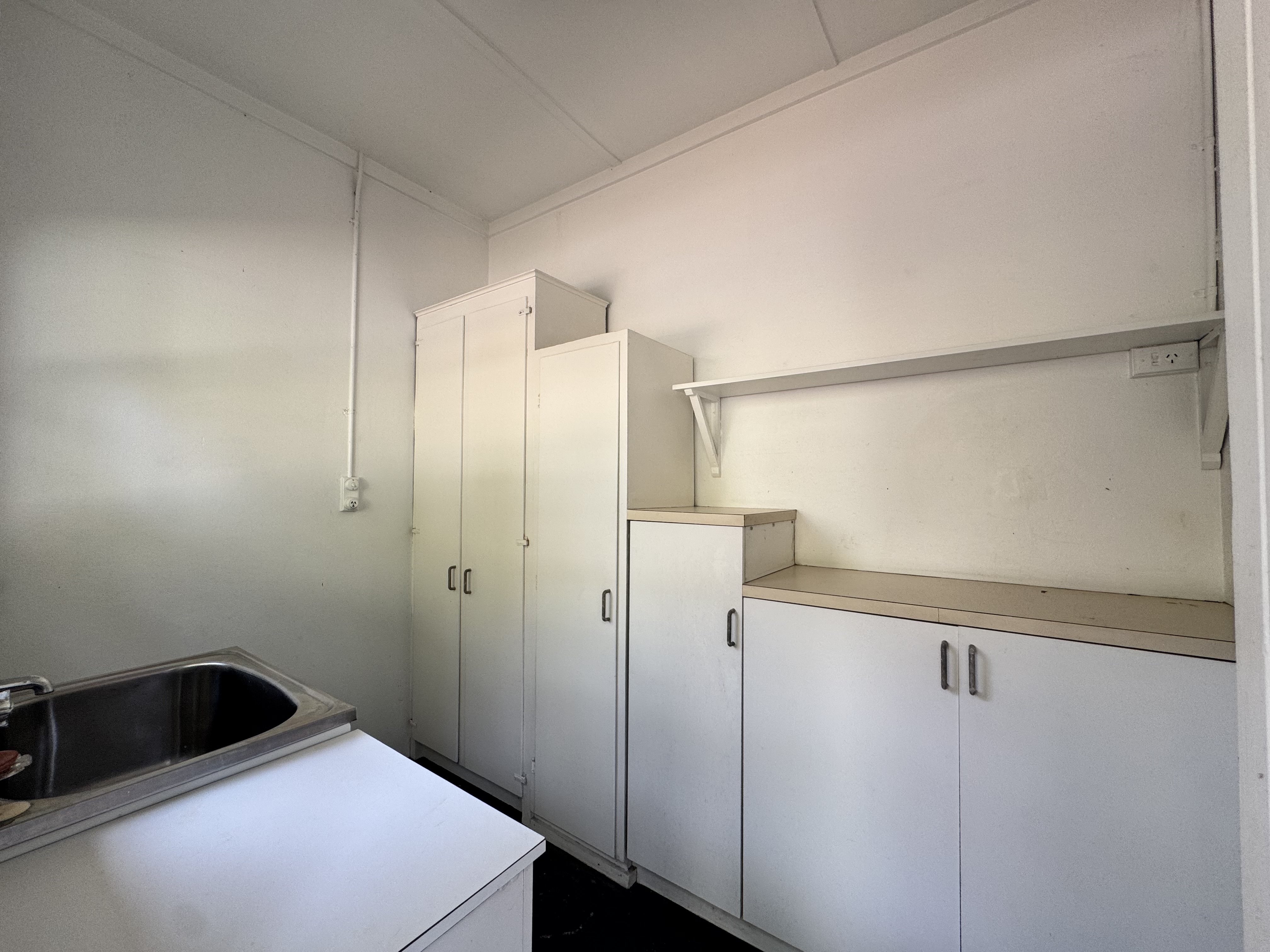 10 Rosebank Crescent - Main View 12