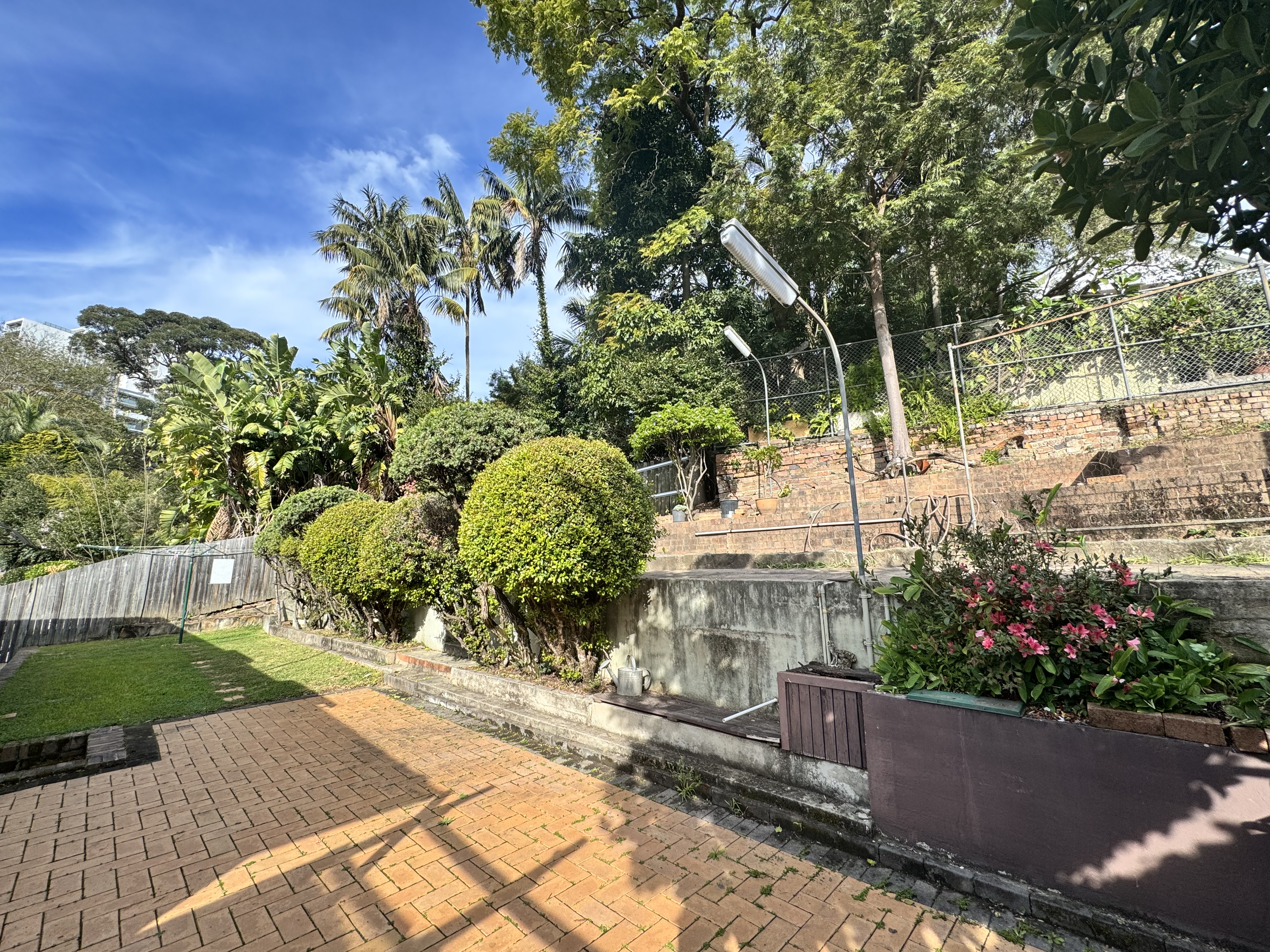 10 Rosebank Crescent - Main View 14