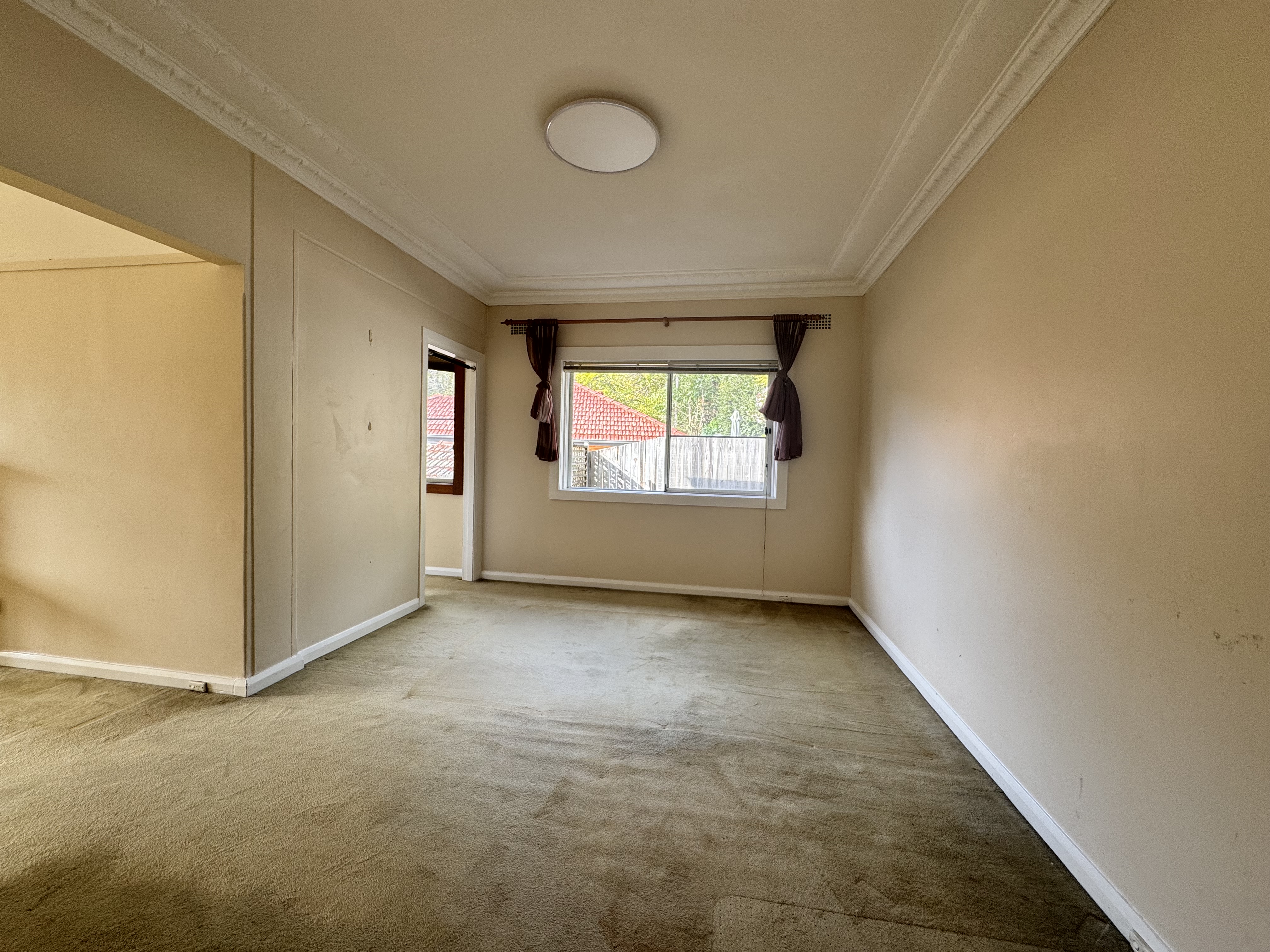 10 Rosebank Crescent - Main View 11