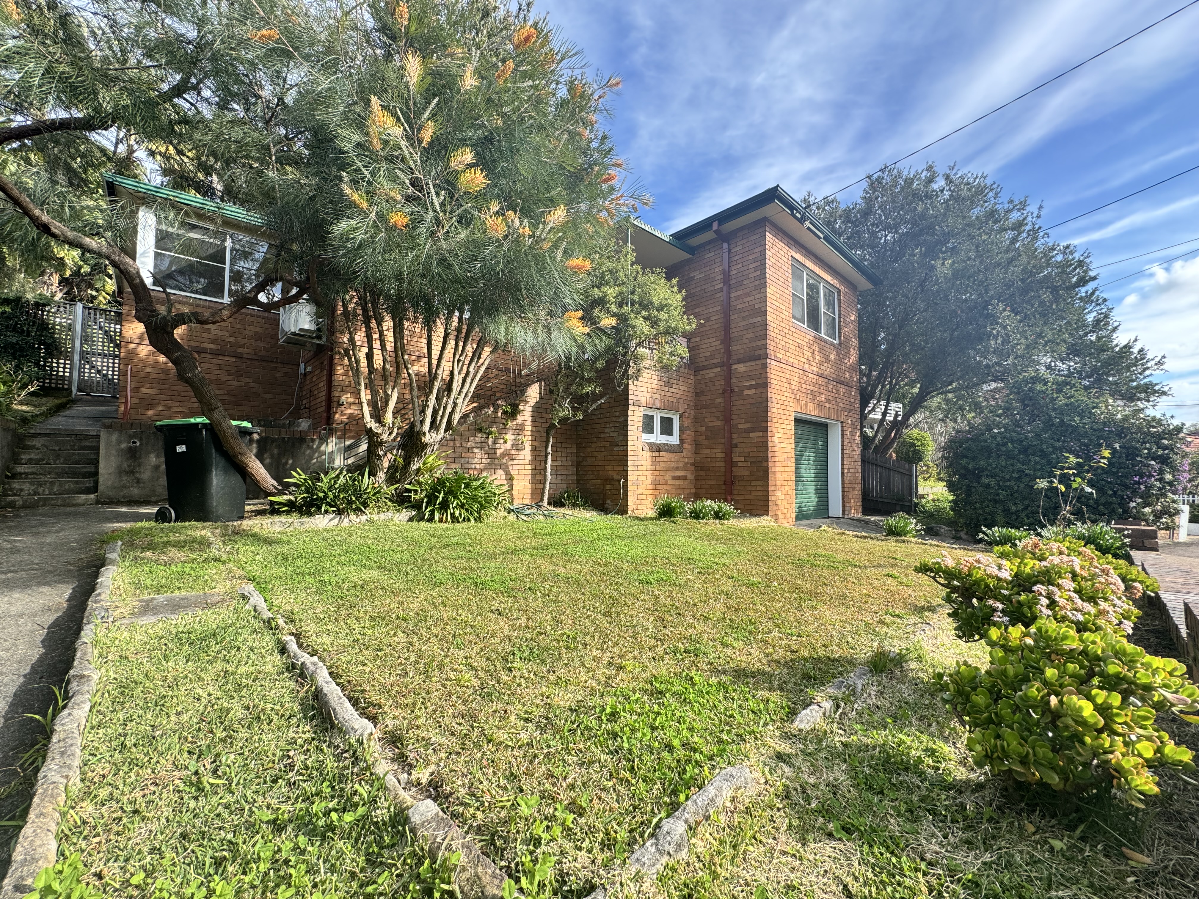 10 Rosebank Crescent - Main View 1