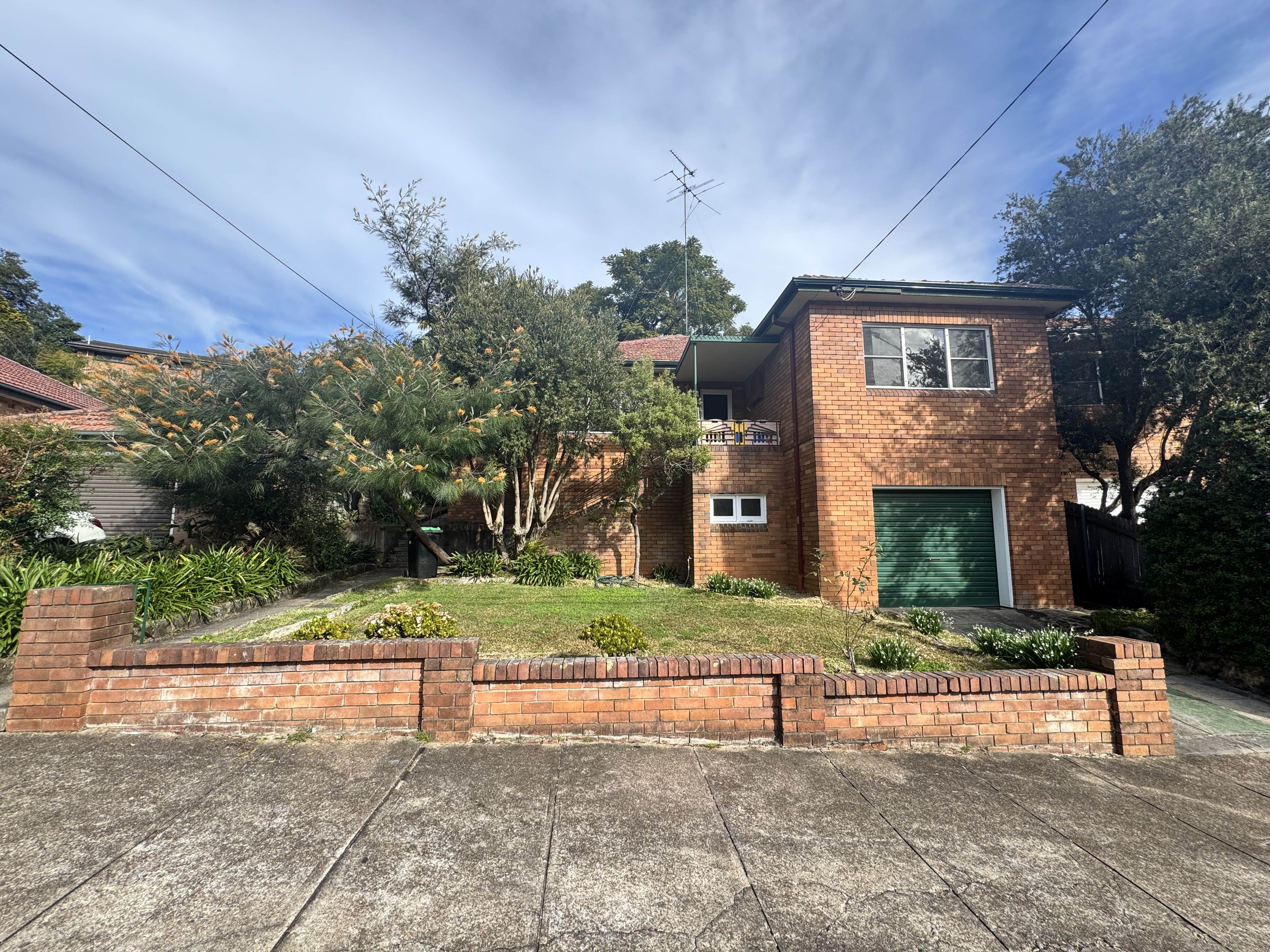 10 Rosebank Crescent - Main View 2