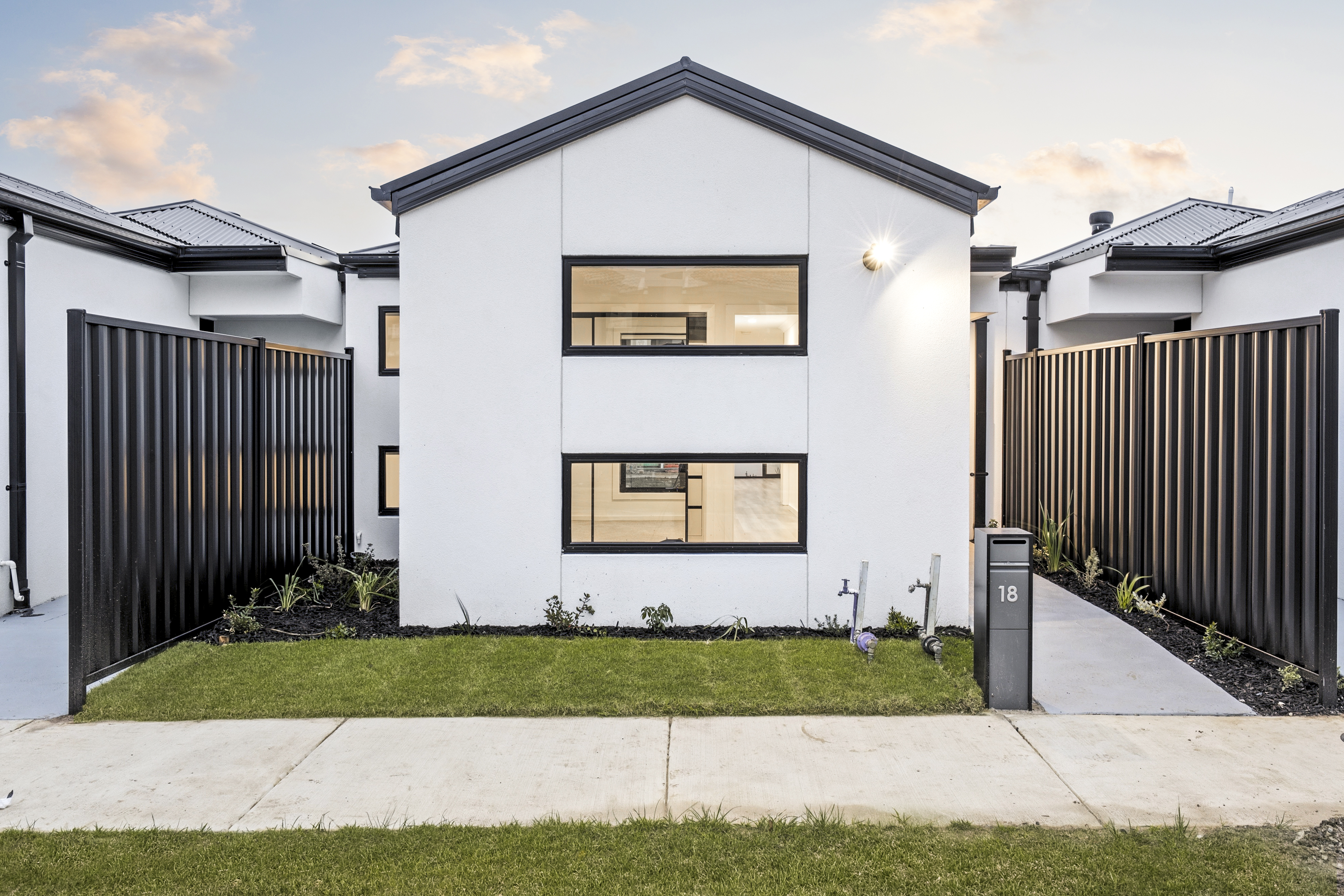 Listing image for 18 Newport Drive, ARMSTRONG CREEK  VIC  3217