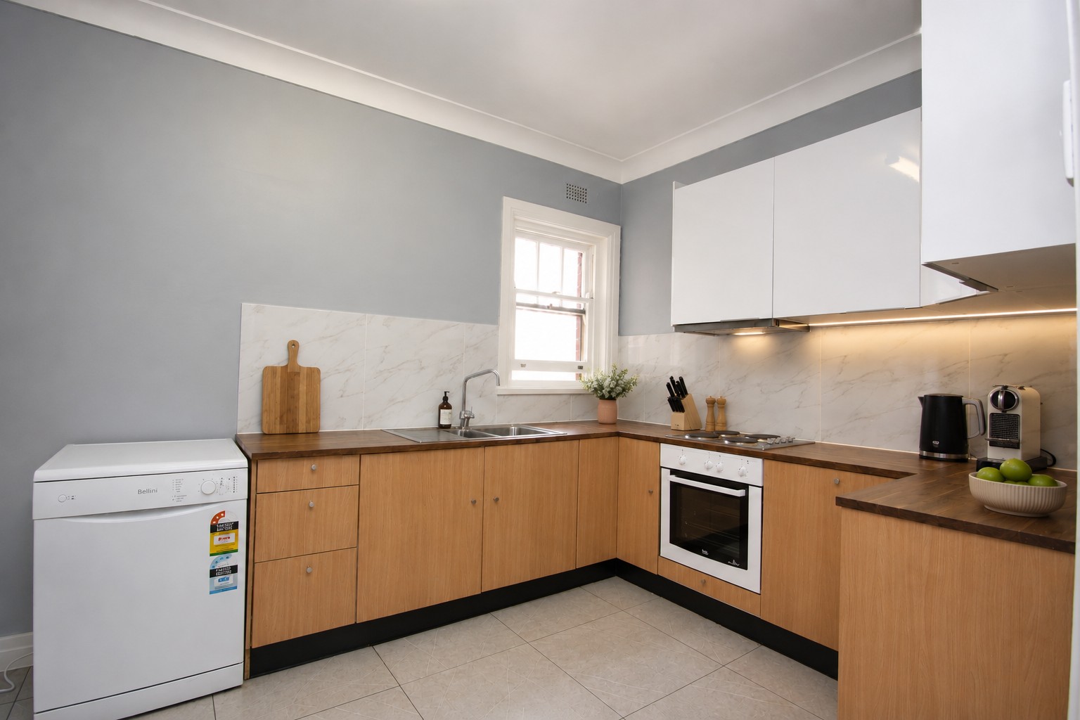 5 / 8 Loftus Crescent, Homebush