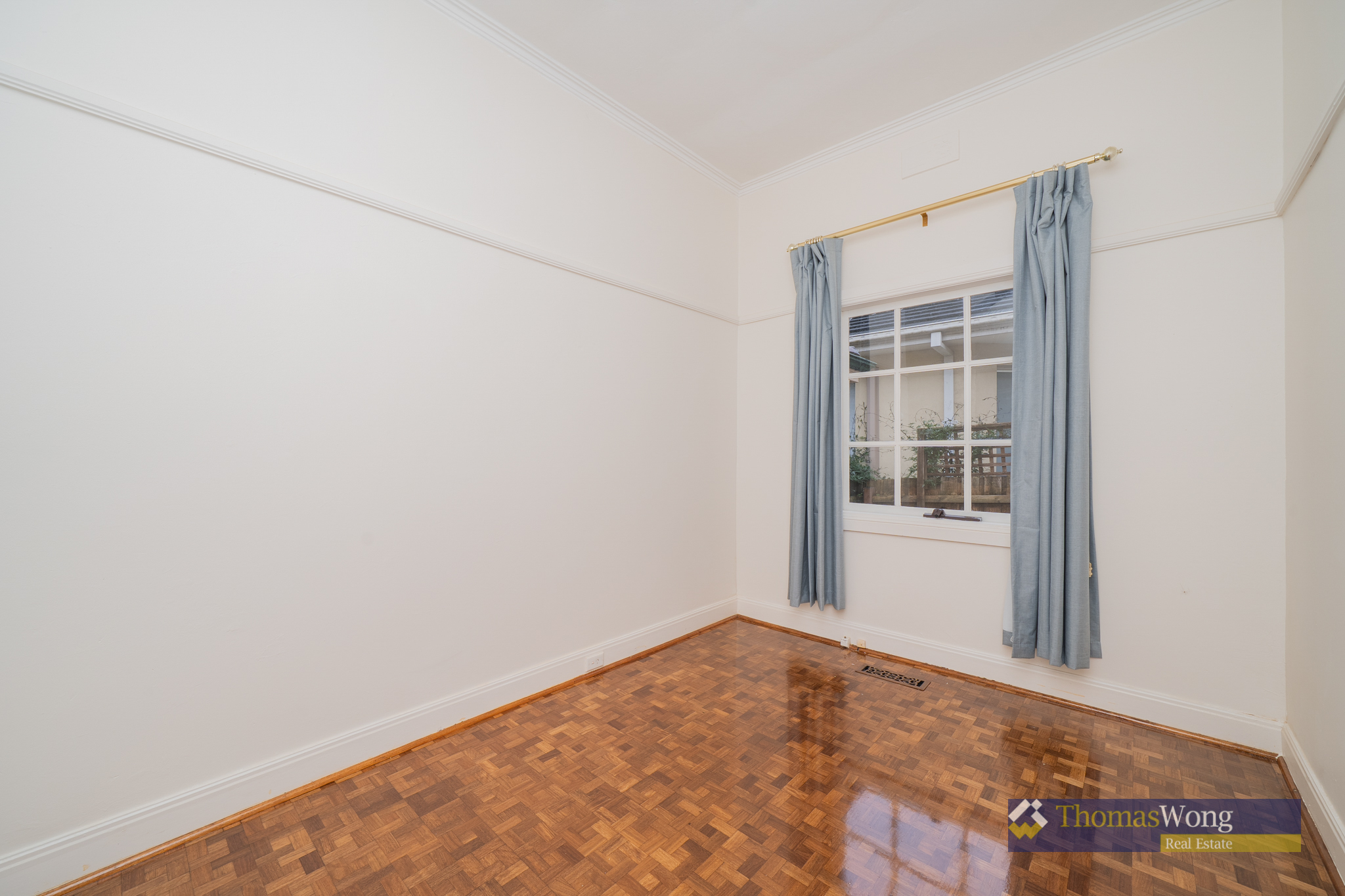 16 Audrey Crescent, Glen Iris