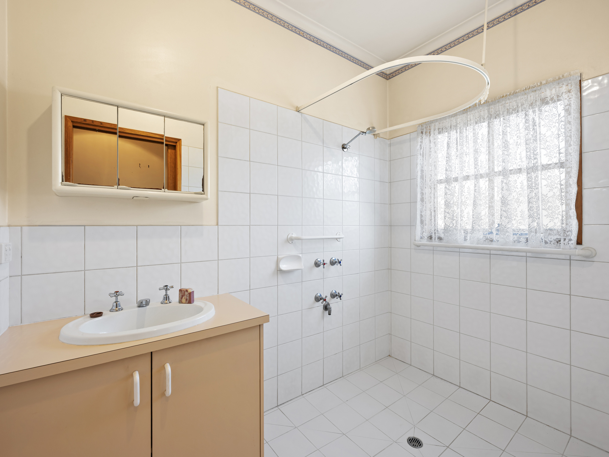 Unit 4 / 5-7 The Parade, Mansfield