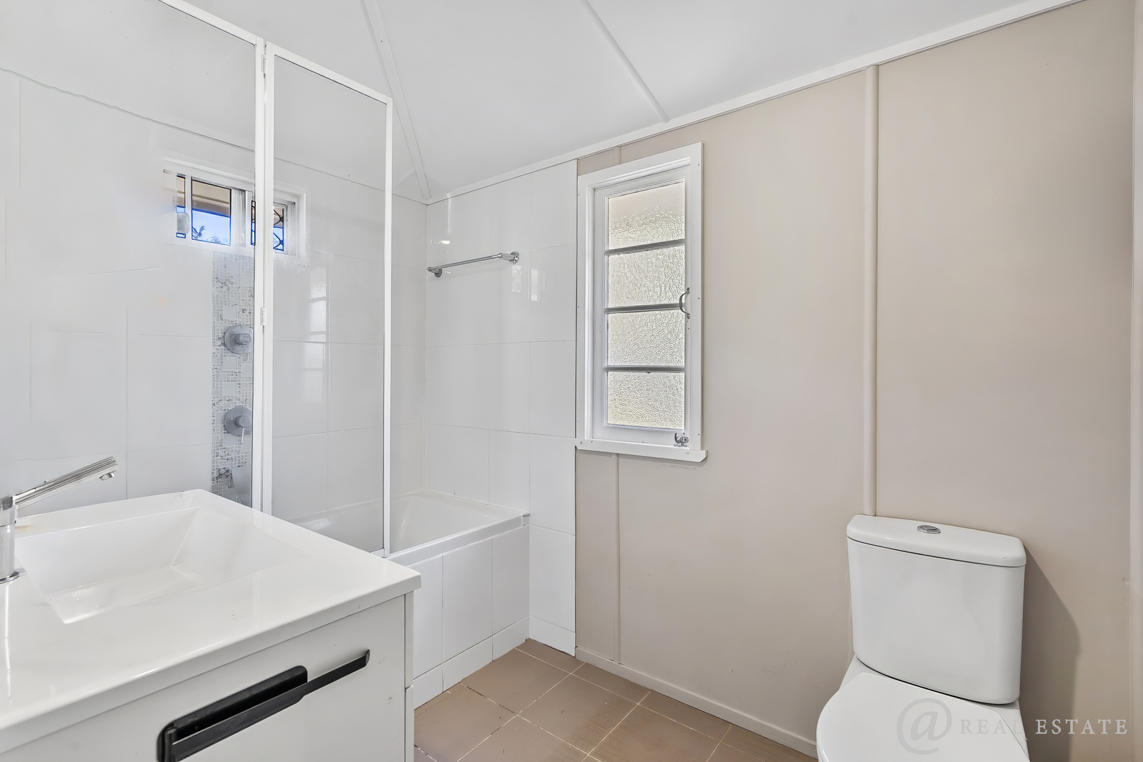 16 Rockhampton Road, Yeppoon